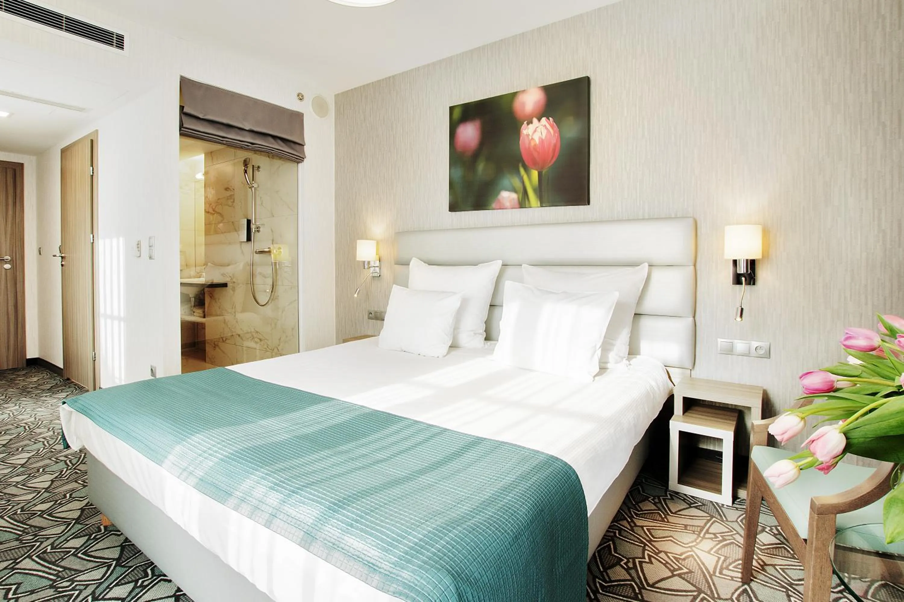 Bed in Golden Tulip Krakow Kazimierz