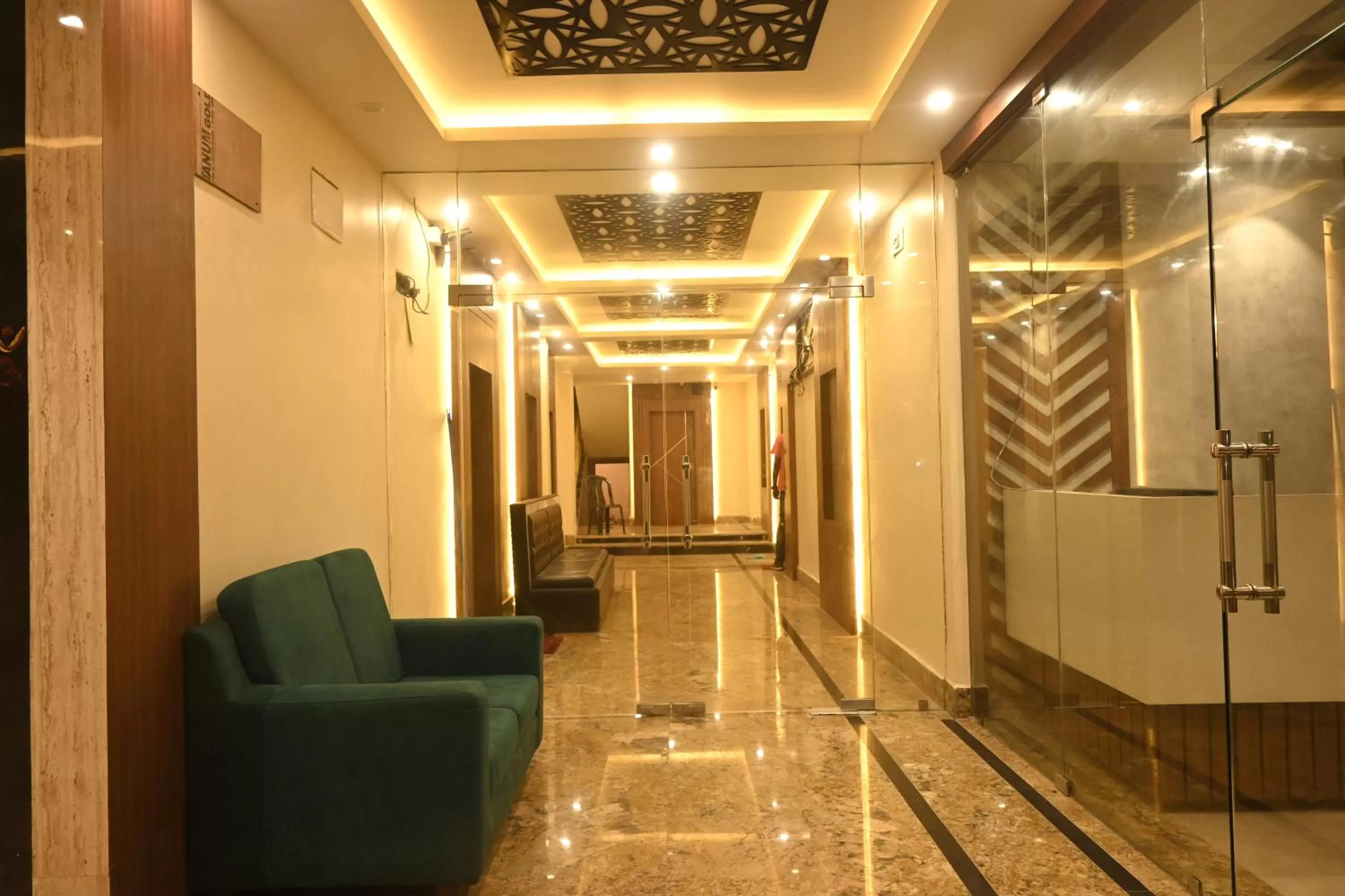 Seating area, Lobby/Reception in Royal Sea View