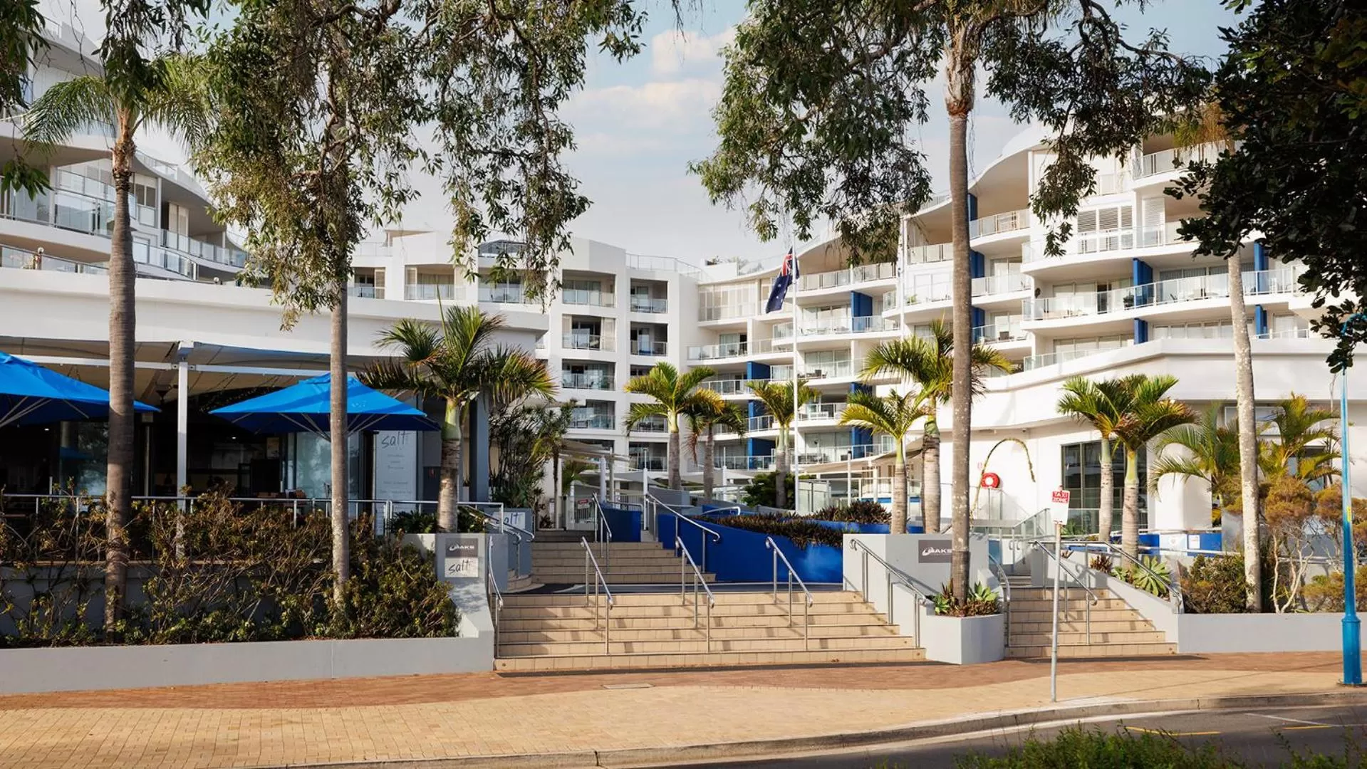 Property building in Oaks Hervey Bay Resort and Spa