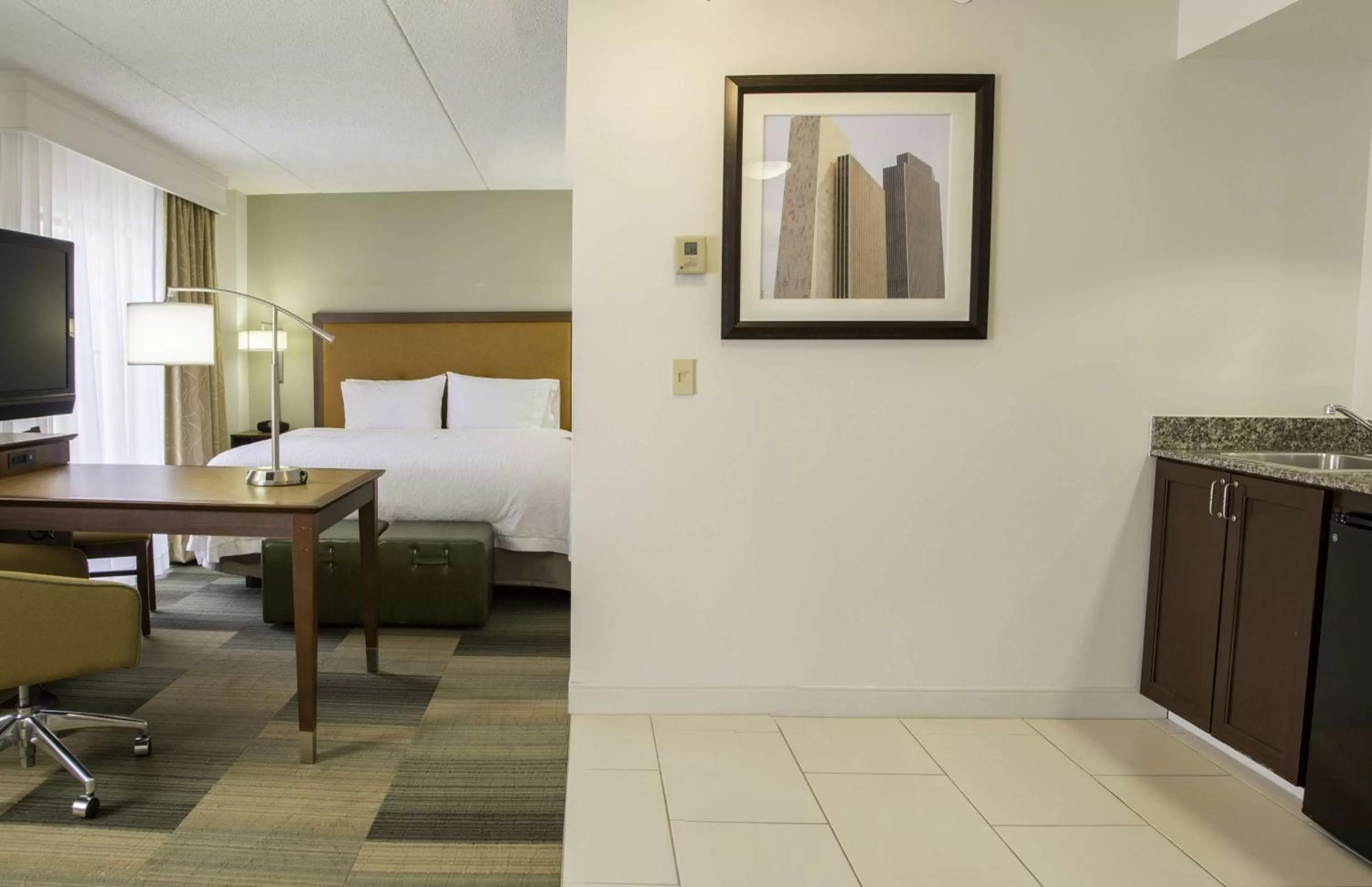 Bedroom, Bed in Hampton Inn & Suites Albany-Downtown