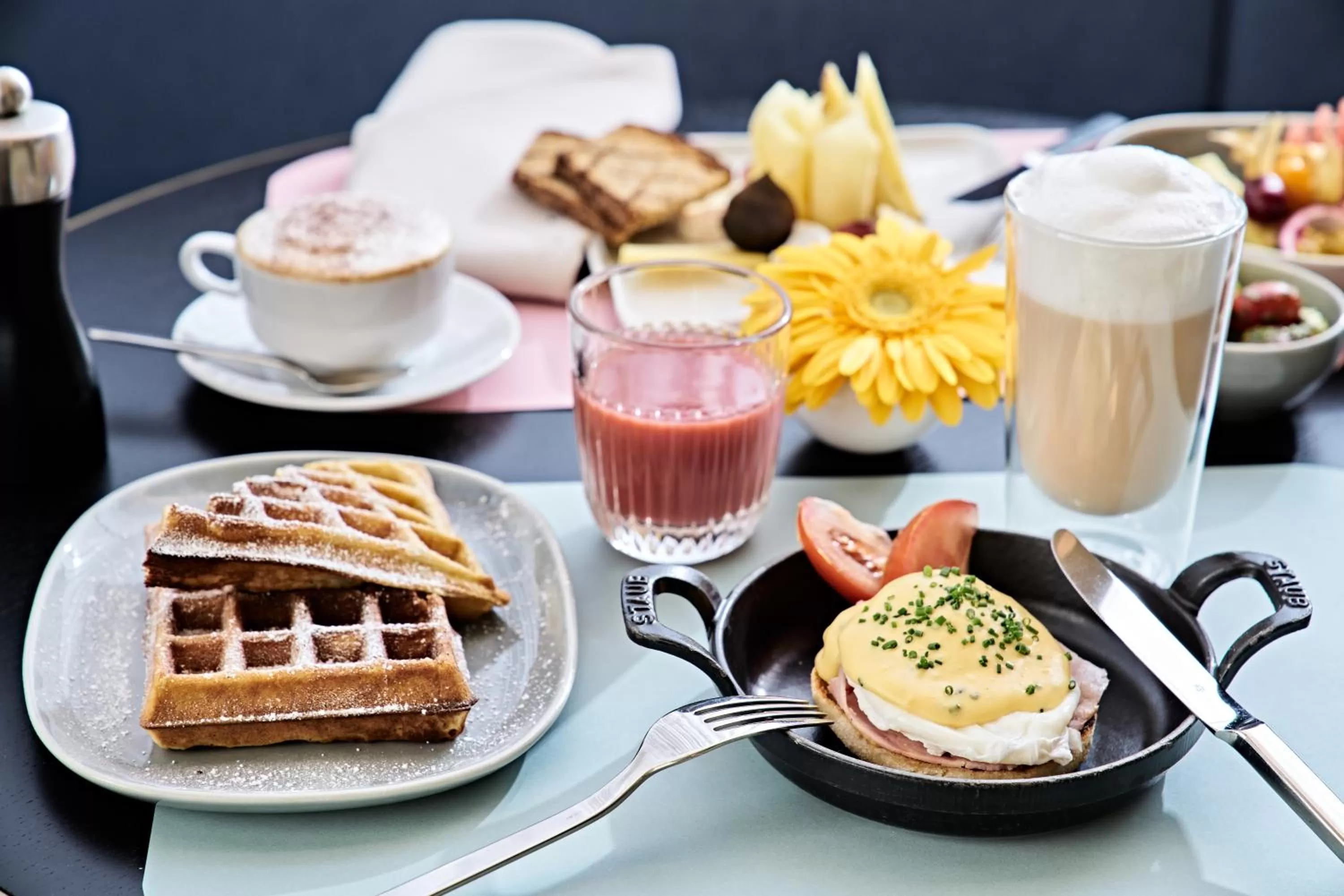 Restaurant/places to eat in SIDE, Hamburg, a Member of Design Hotels