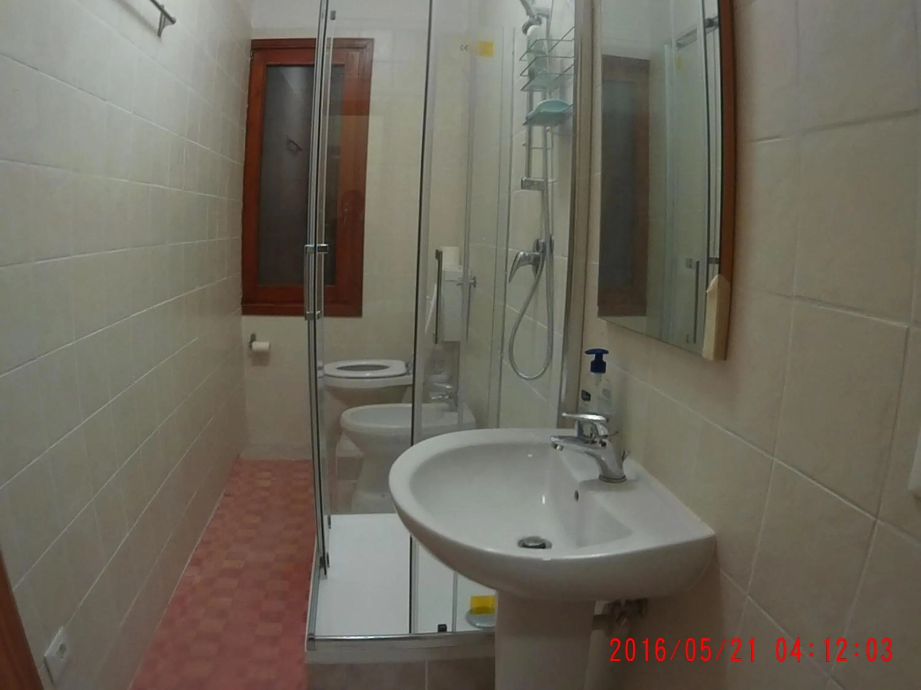 Bathroom in The Caponi Bros