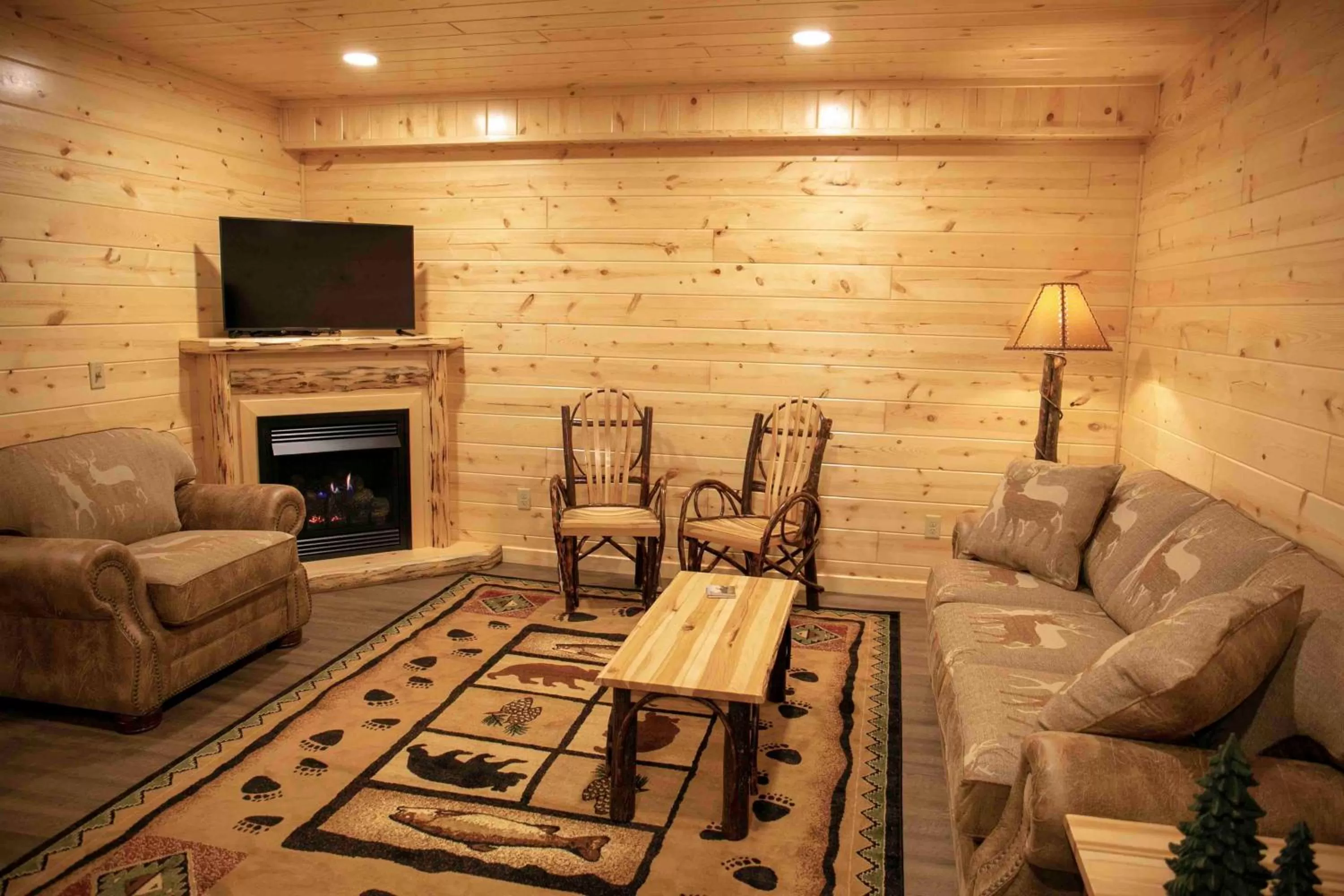 Living room, Seating Area in Blessing Lodge by Amish Country Lodging