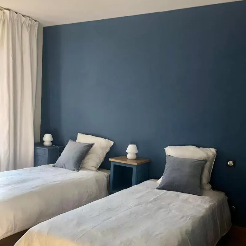 Deluxe Double or Twin Room in Fleurs de lin Deluxe Double or Twin Room in Fleurs de lin