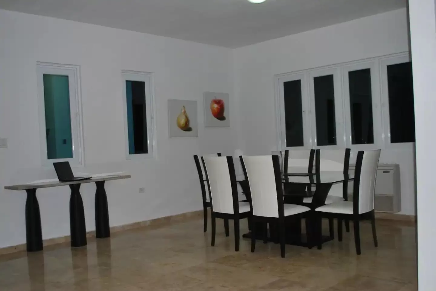 Dining Area in Manati World Point Inn