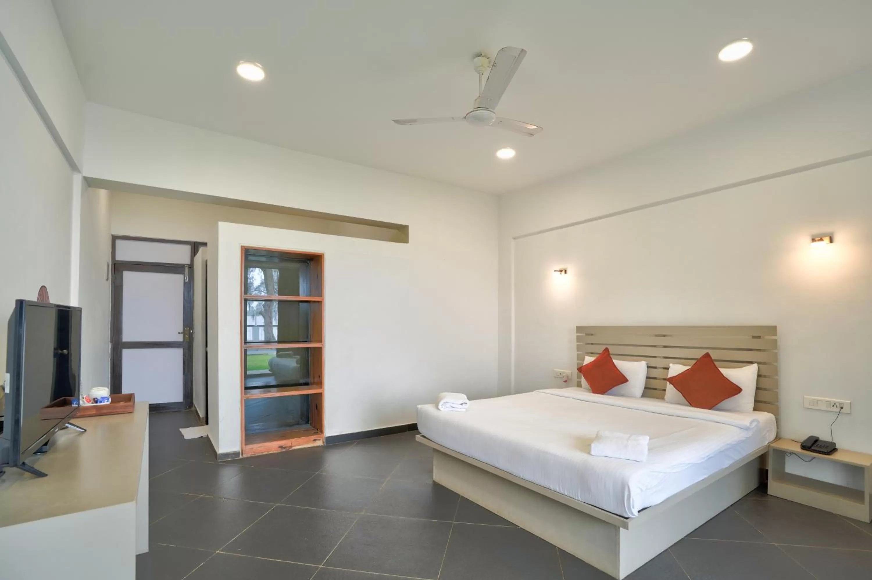 Bed in Blu Missel By The River