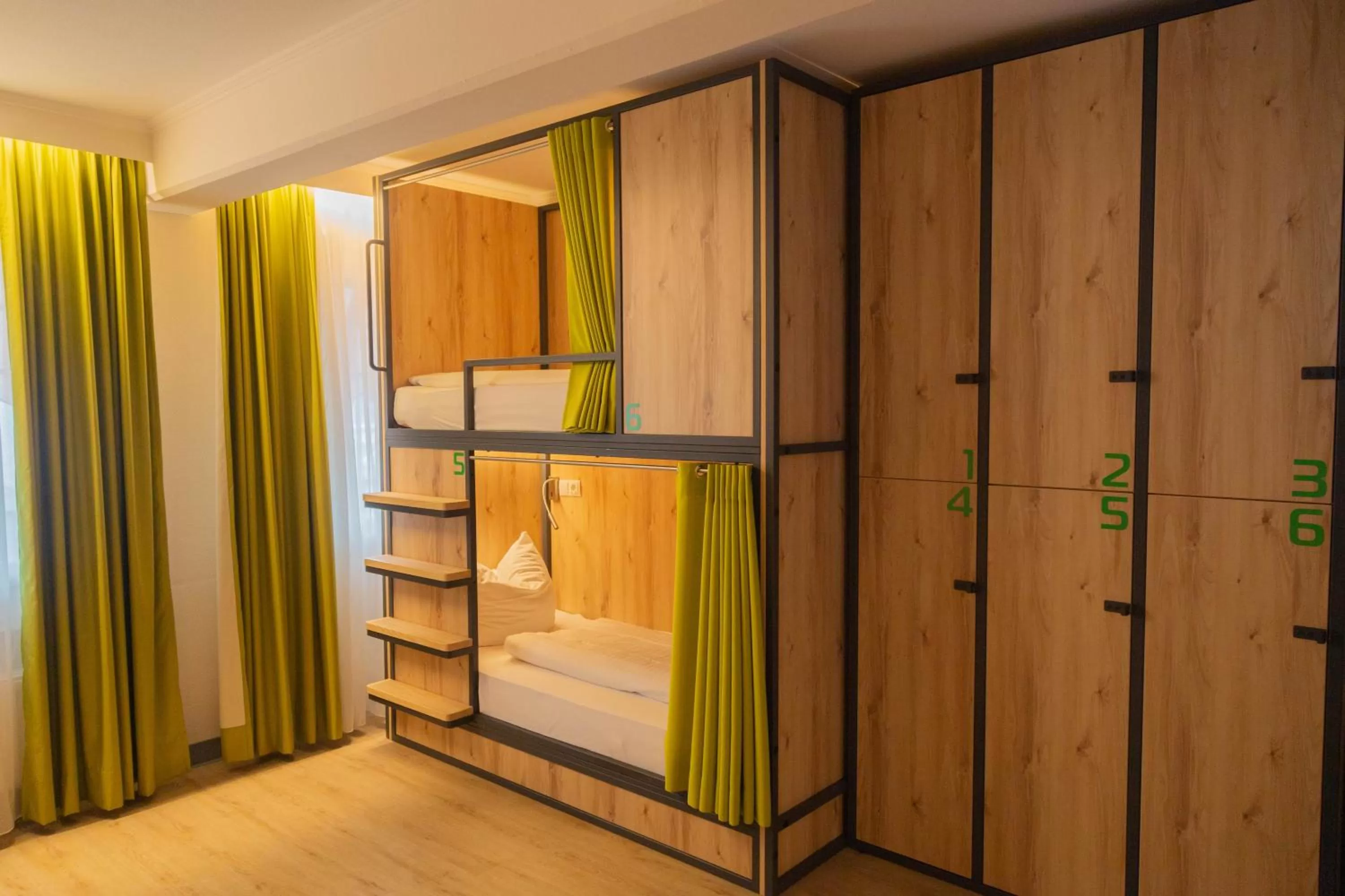 bunk bed in Das Ebertor - Hotel & Hostel