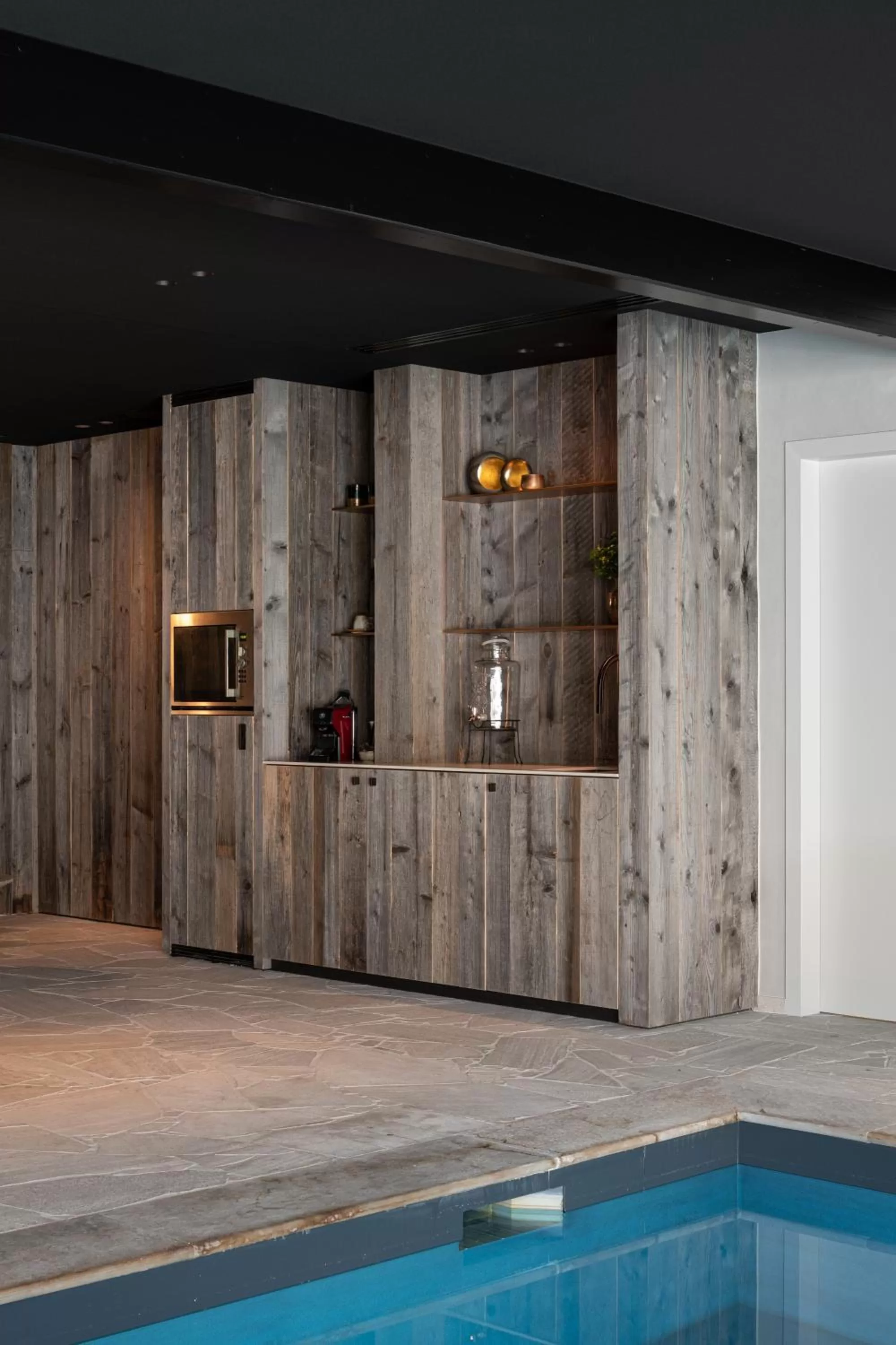 Lounge or bar, Swimming Pool in B&B Herenhuis