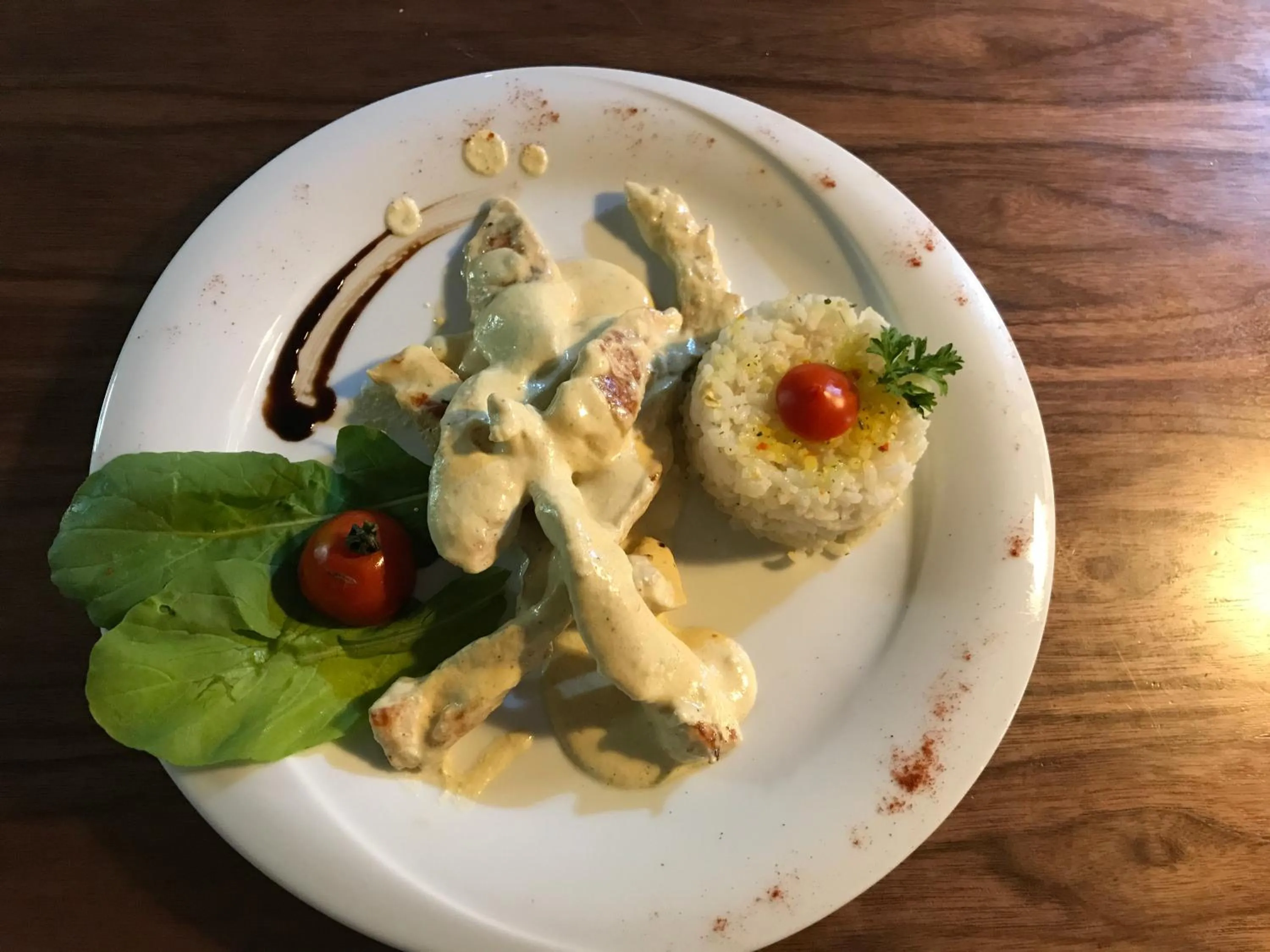 Hotel Aristocrat & Fish Restaurant