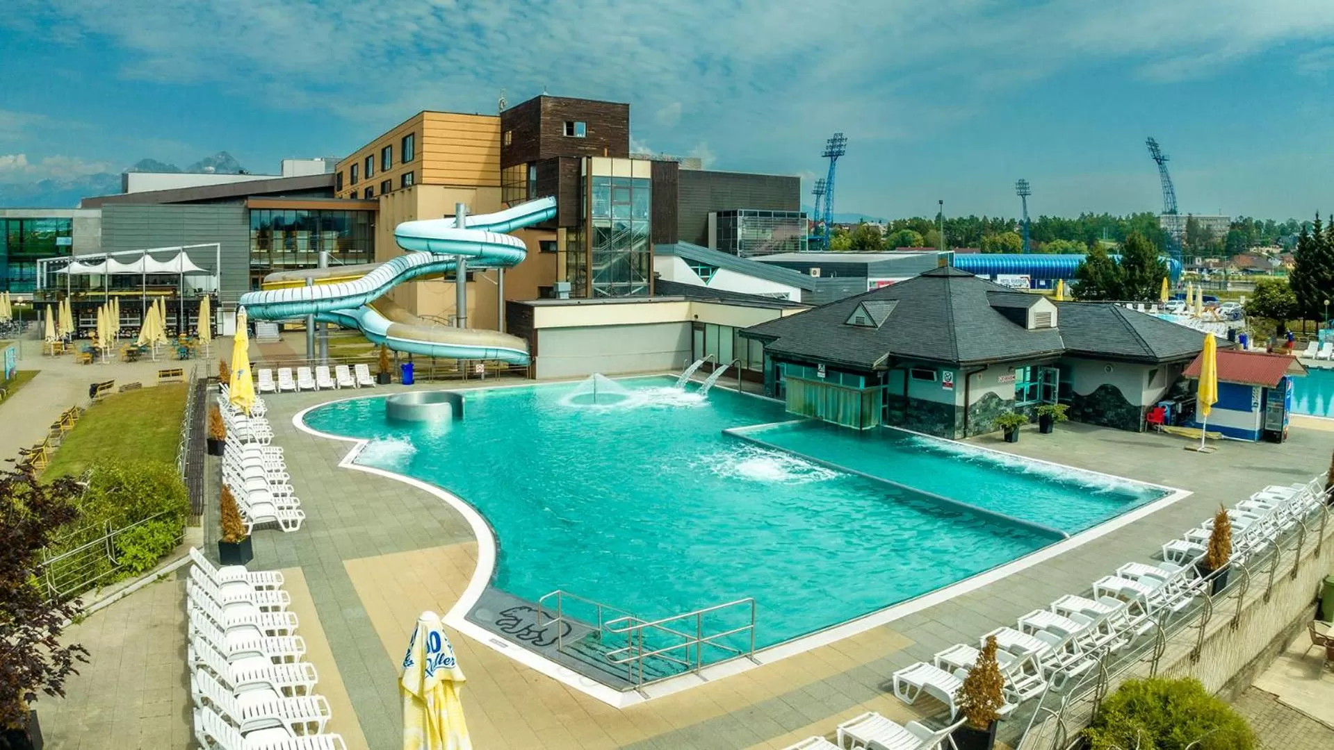 Swimming pool in Hotel AquaCity Riverside