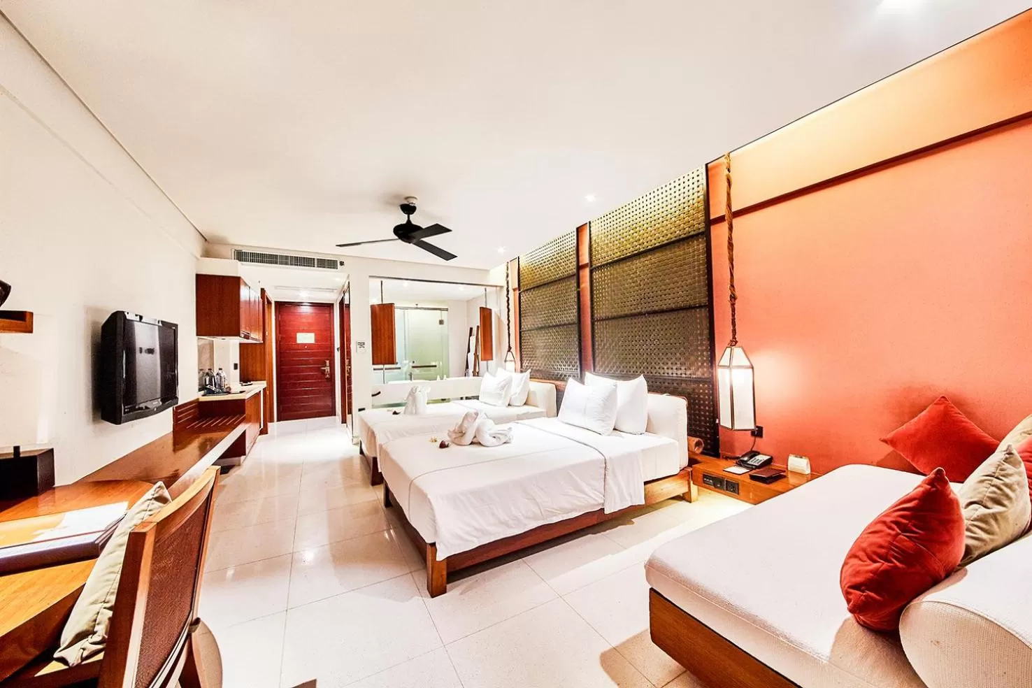 Bed in Ocean Sonic Resort Sanya