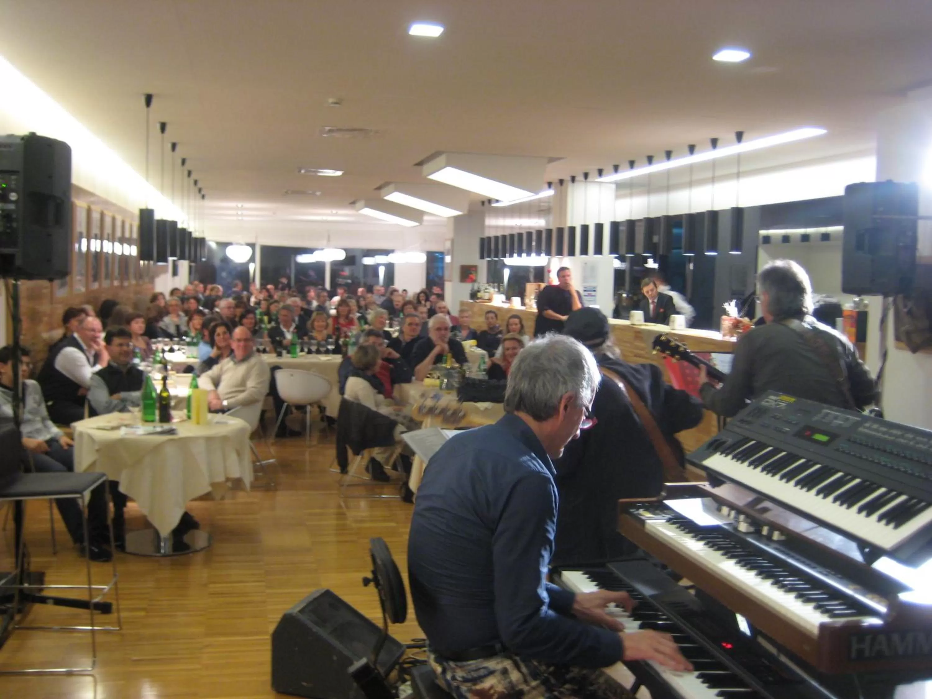 Restaurant/places to eat in Schio Hotel