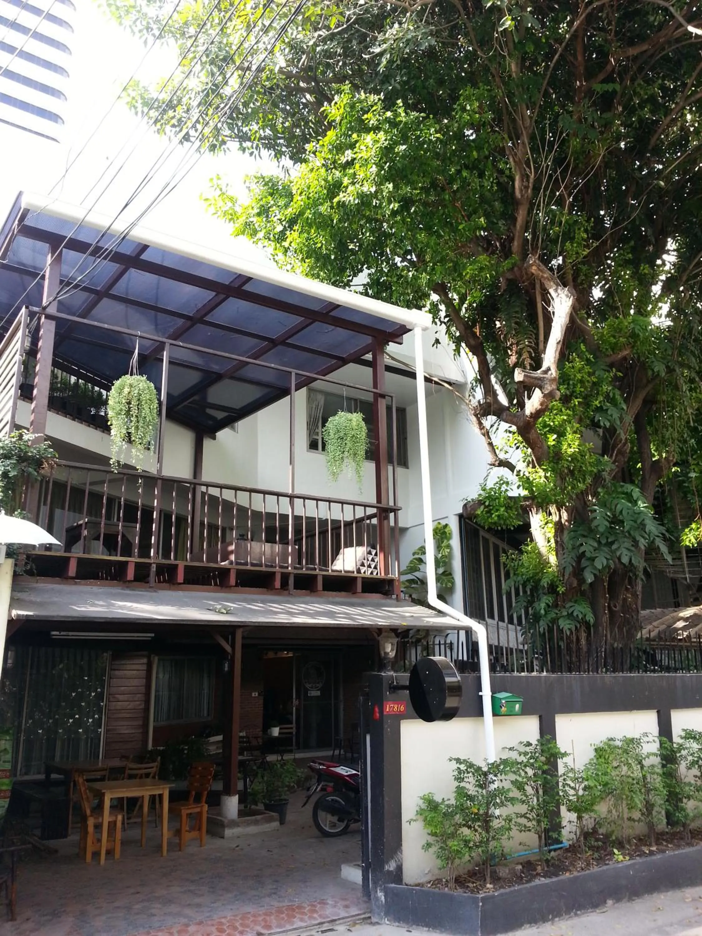 Facade/entrance, Property Building in Home 16  (Hostel 16)