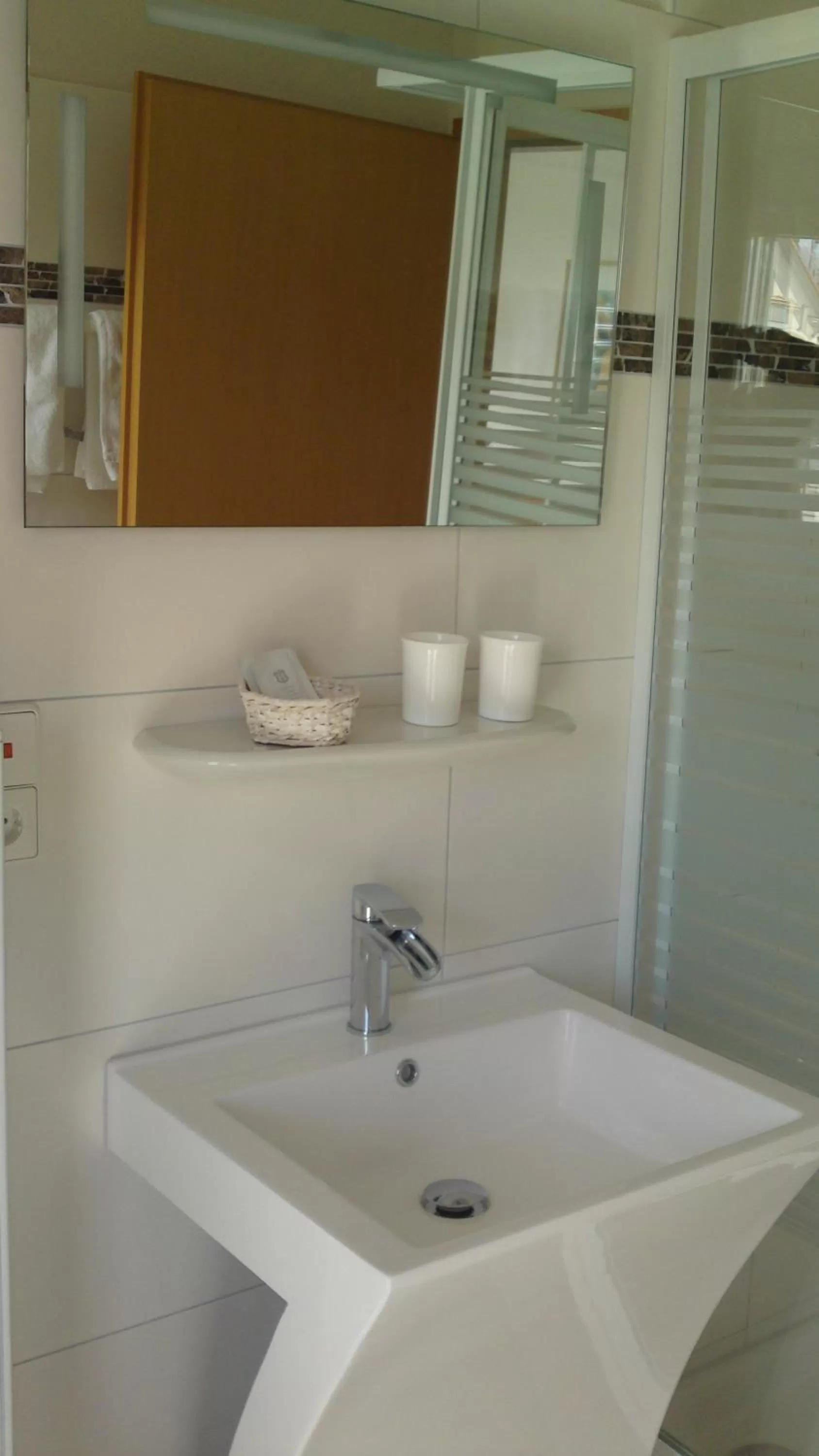 Bathroom in H41 Inn Hotel Garni Freiburg