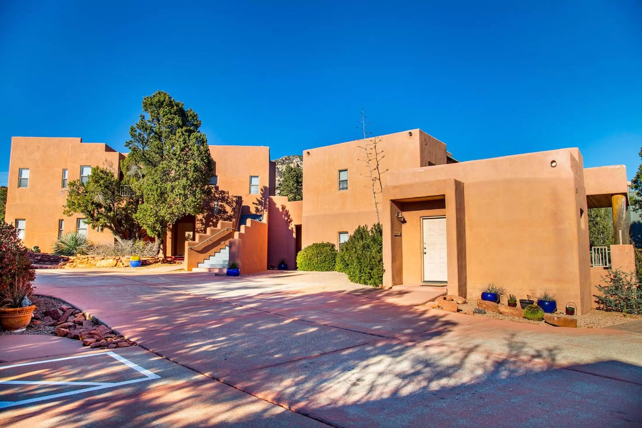 Property Building in Alma De Sedona Inn B&B