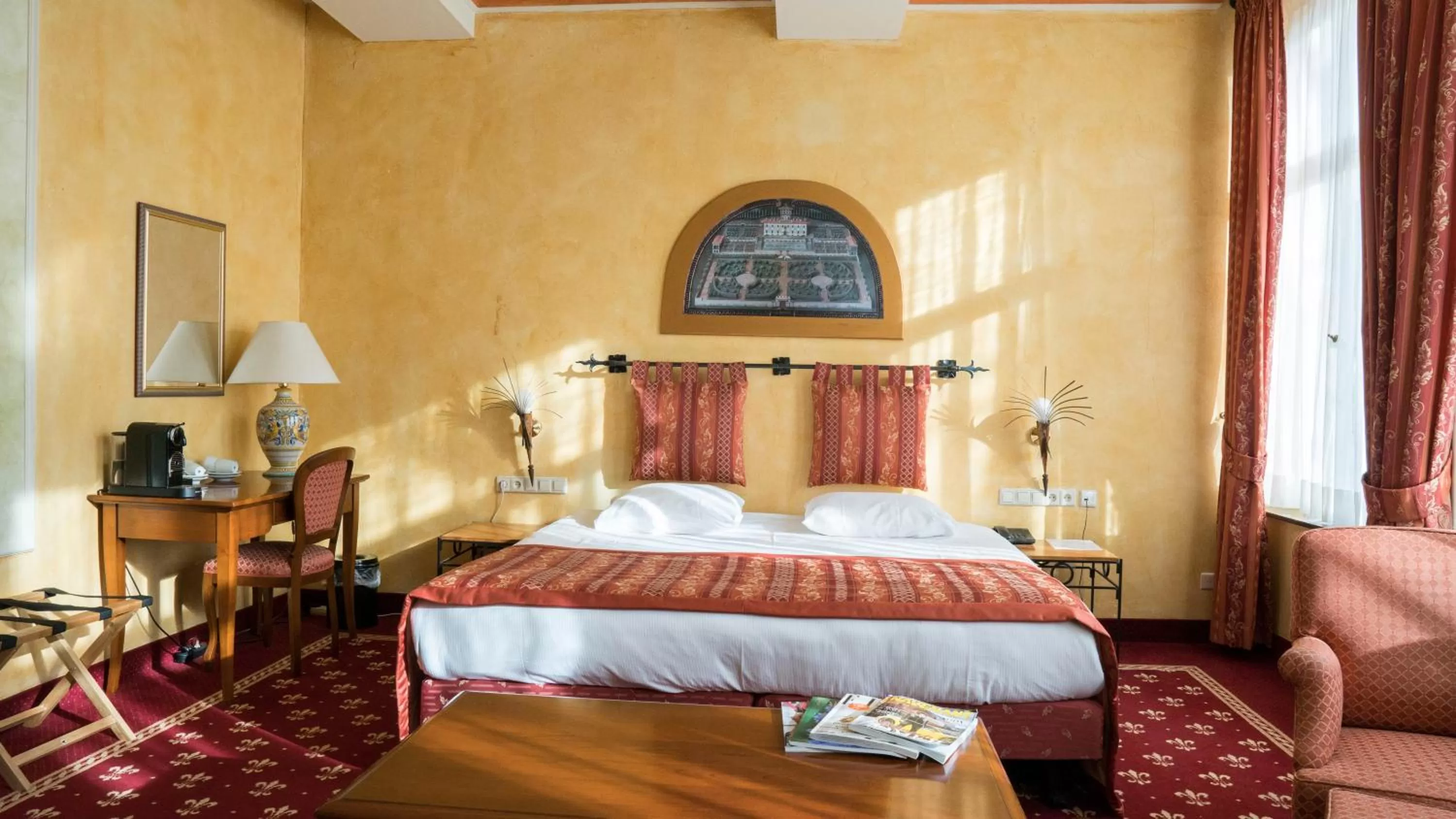 Bedroom, Bed in Hotel Botticelli