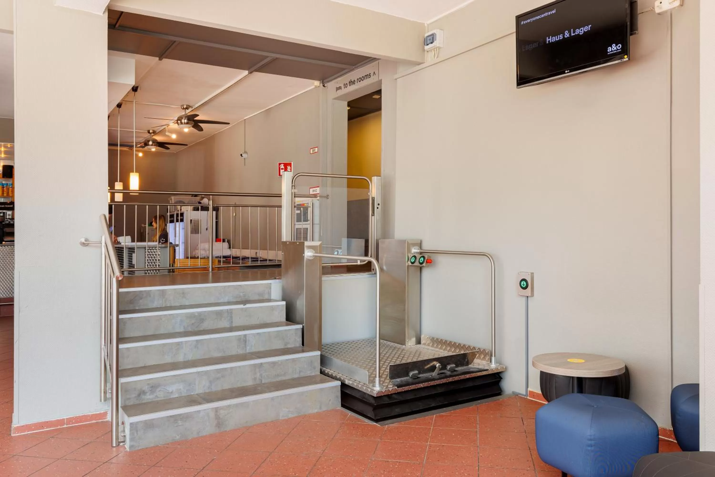 Lobby or reception in a&o München Hackerbrücke