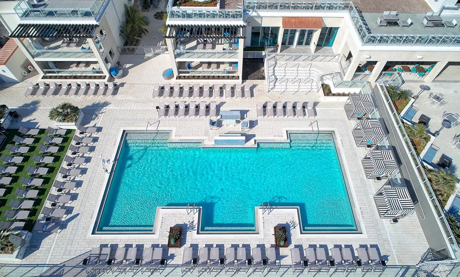 Swimming pool in Hard Rock Hotel Daytona Beach
