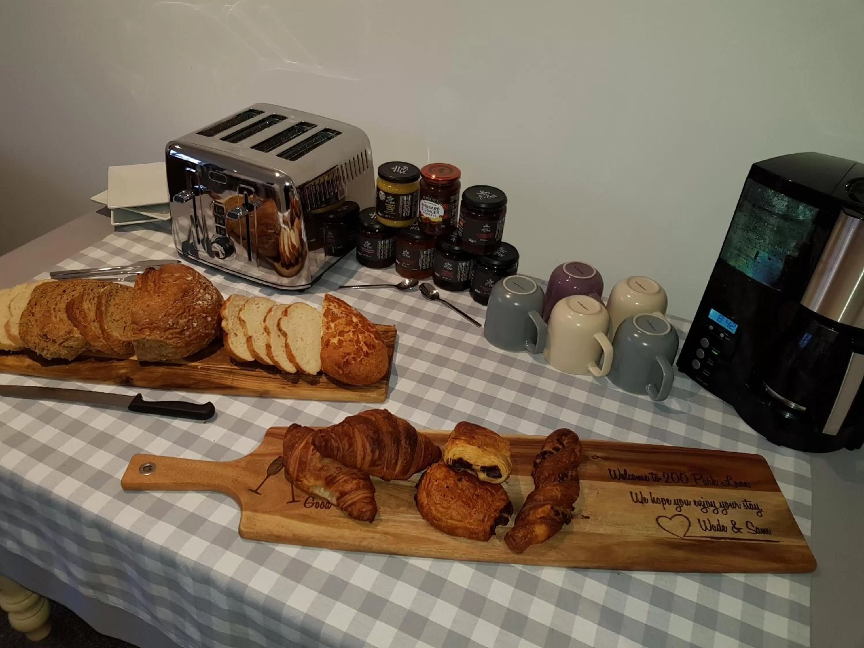 Breakfast in Saracens House