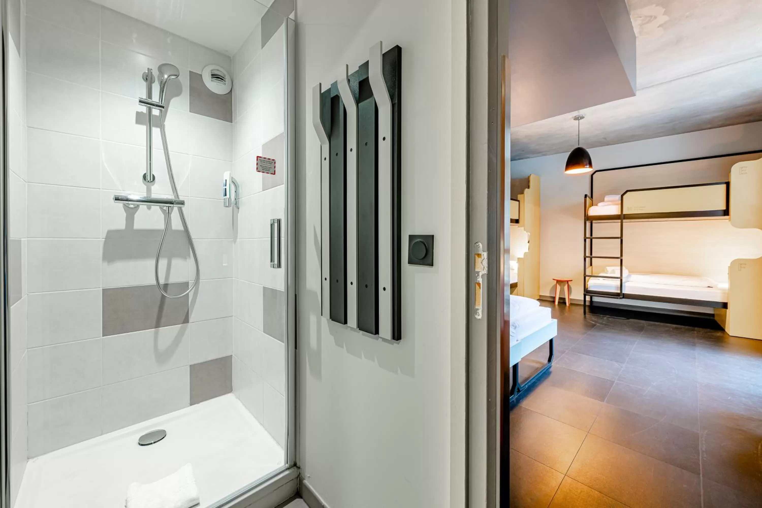 Bathroom, Bed in MEININGER Hotel Bordeaux Gare Saint-Jean