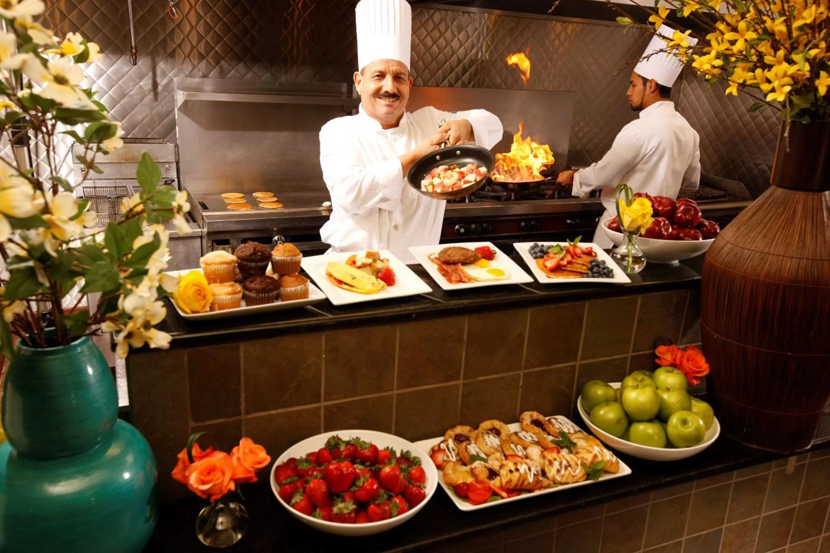 Dining area in Embassy Suites by Hilton Fort Worth Downtown