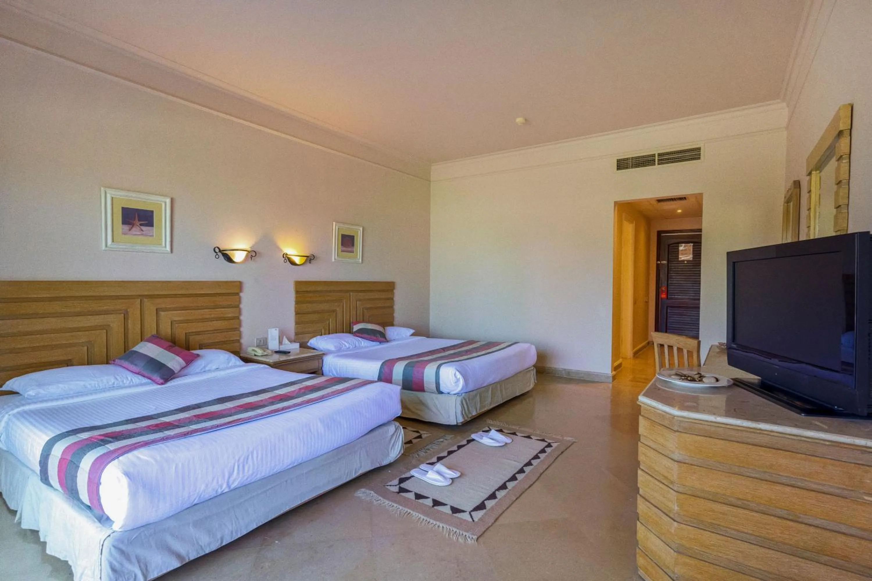 Bedroom, Bed in Hurghada Coral Beach Hotel