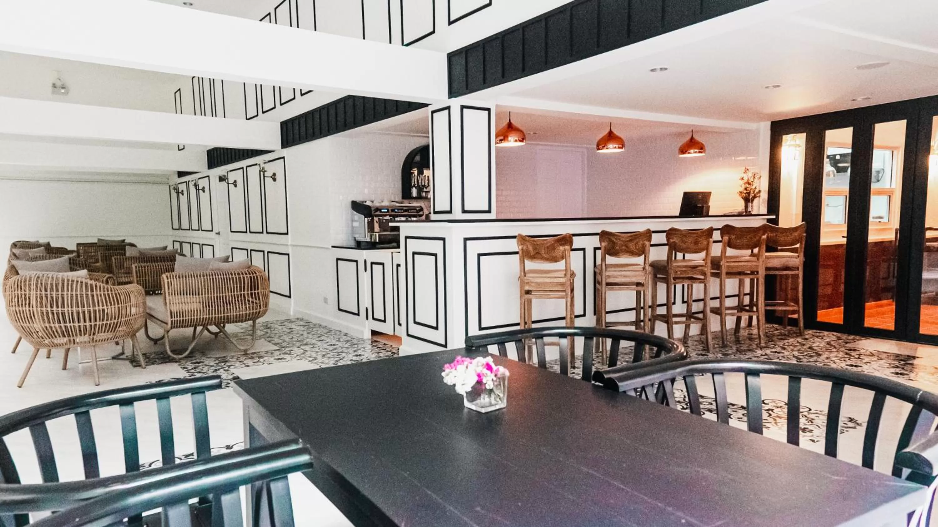 Lounge or bar in Villa De Pranakorn