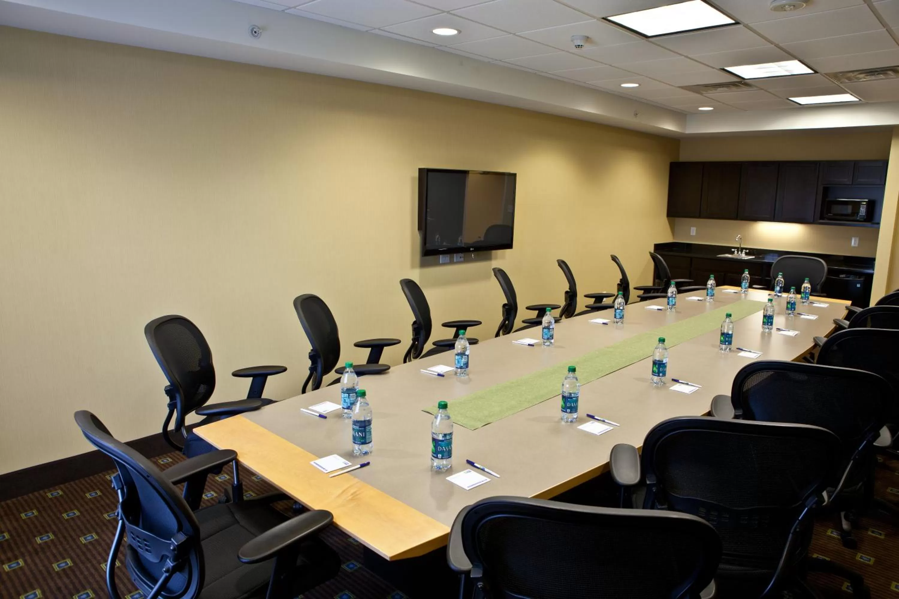 Meeting/conference room in Holiday Inn Express Hotel & Suites Lansing-Dimondale by IHG