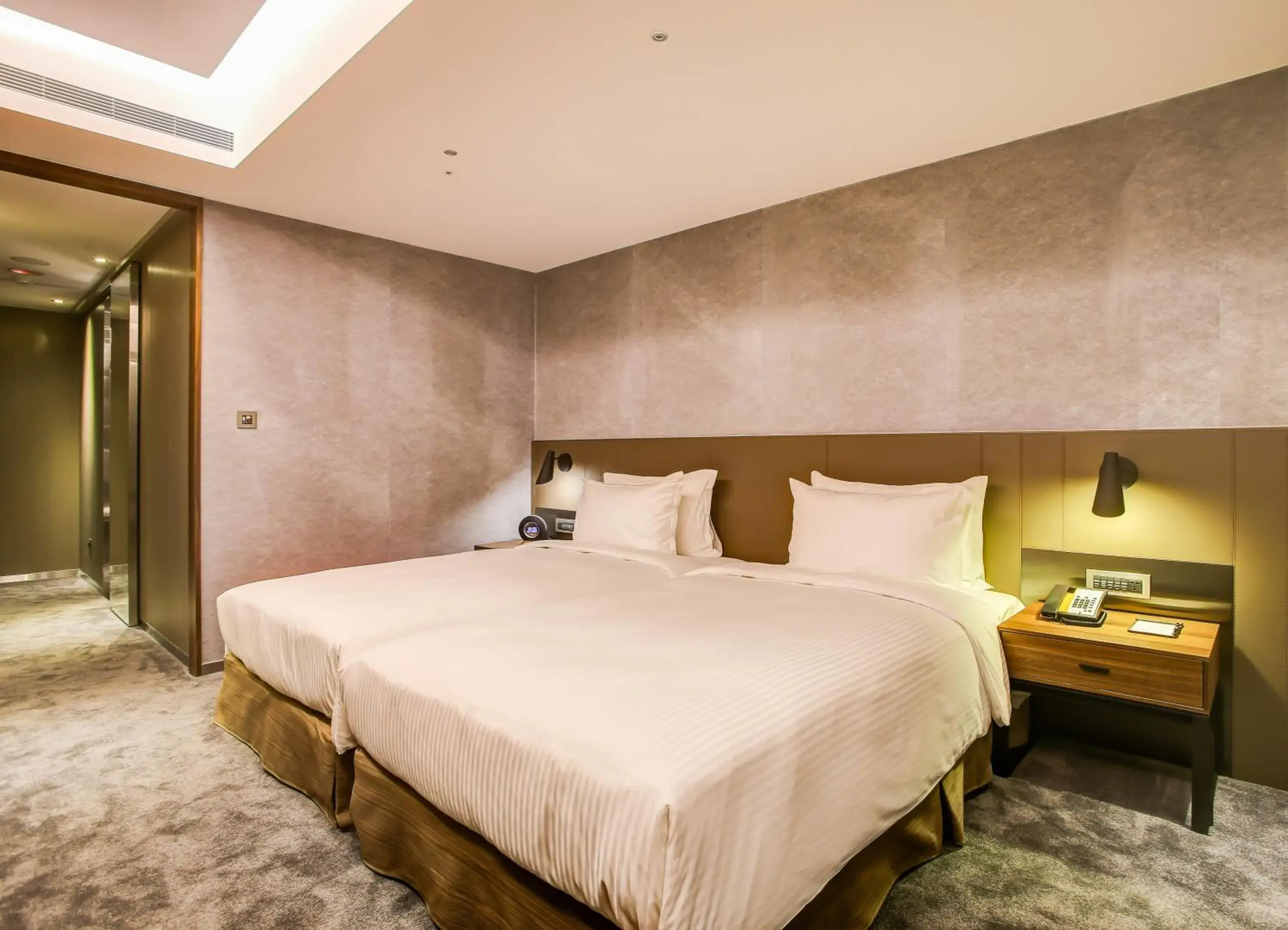 Large Twin Room in CHECK inn Taipei Nanjing Large Twin Room in CHECK inn Taipei Nanjing