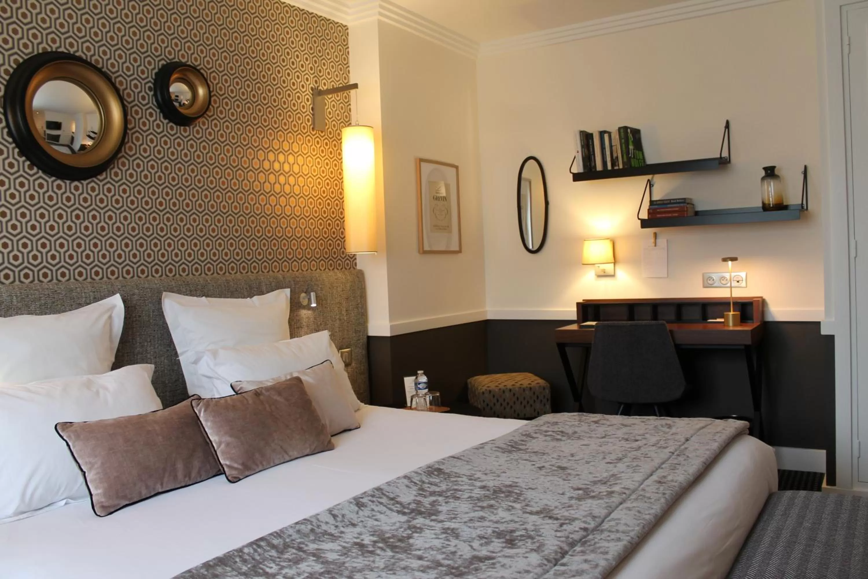 Bedroom, Bed in Hôtel jardin Le Pasteur