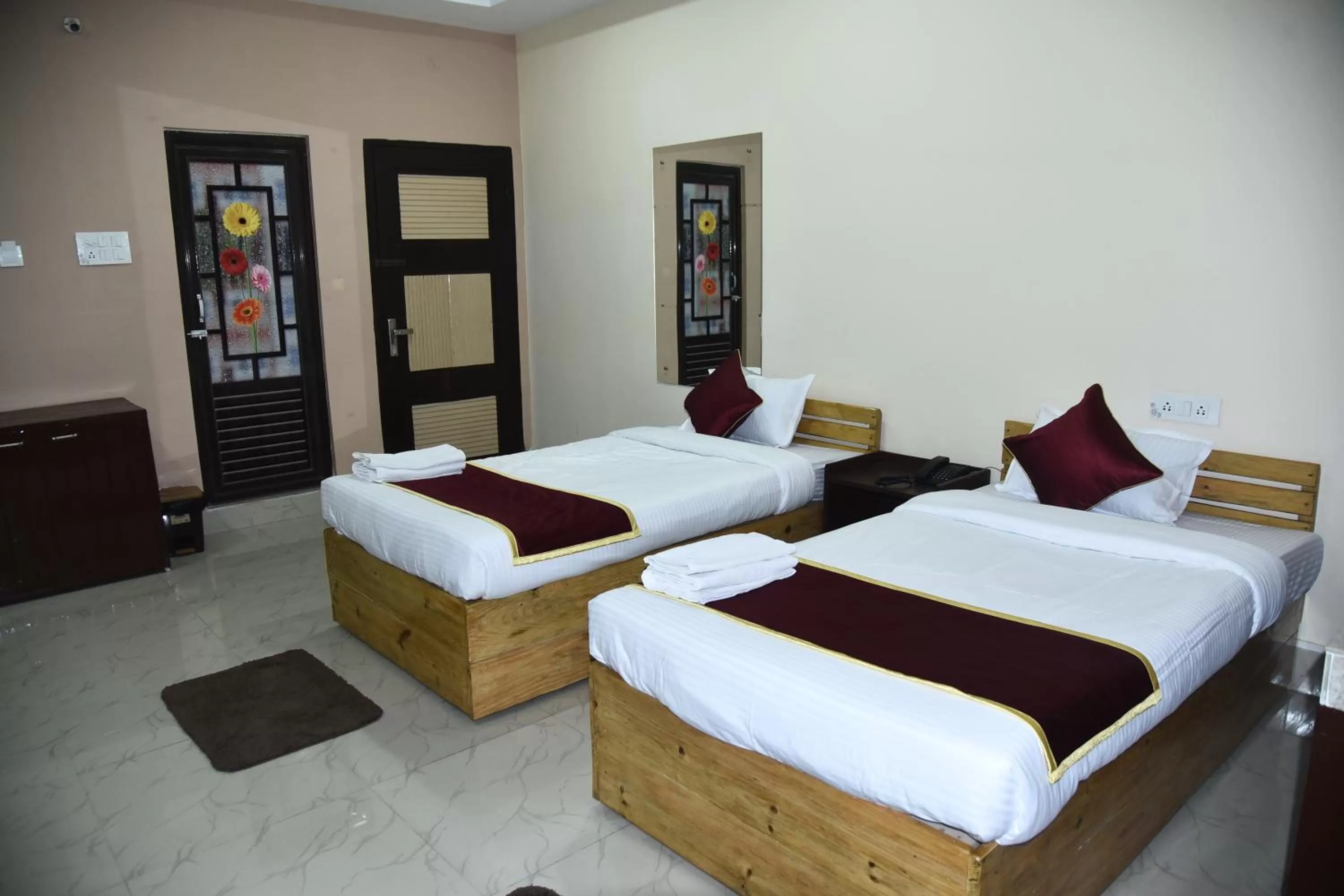 Photo of the whole room, Bed in URBAN COTTAGE