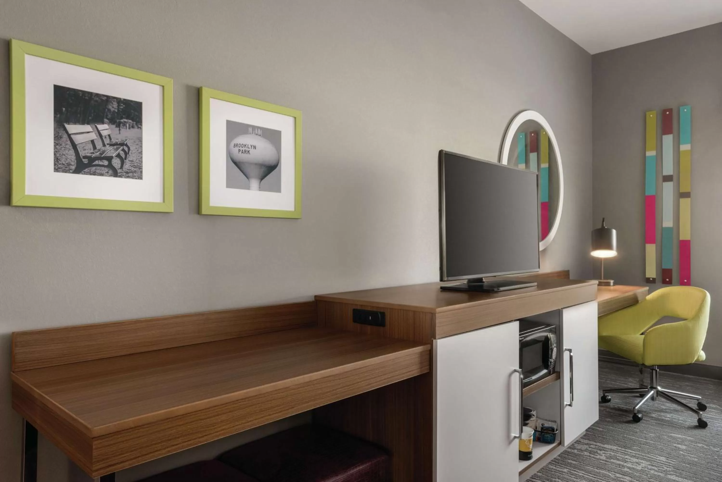 Bedroom in Hampton Inn Brooklyn Park