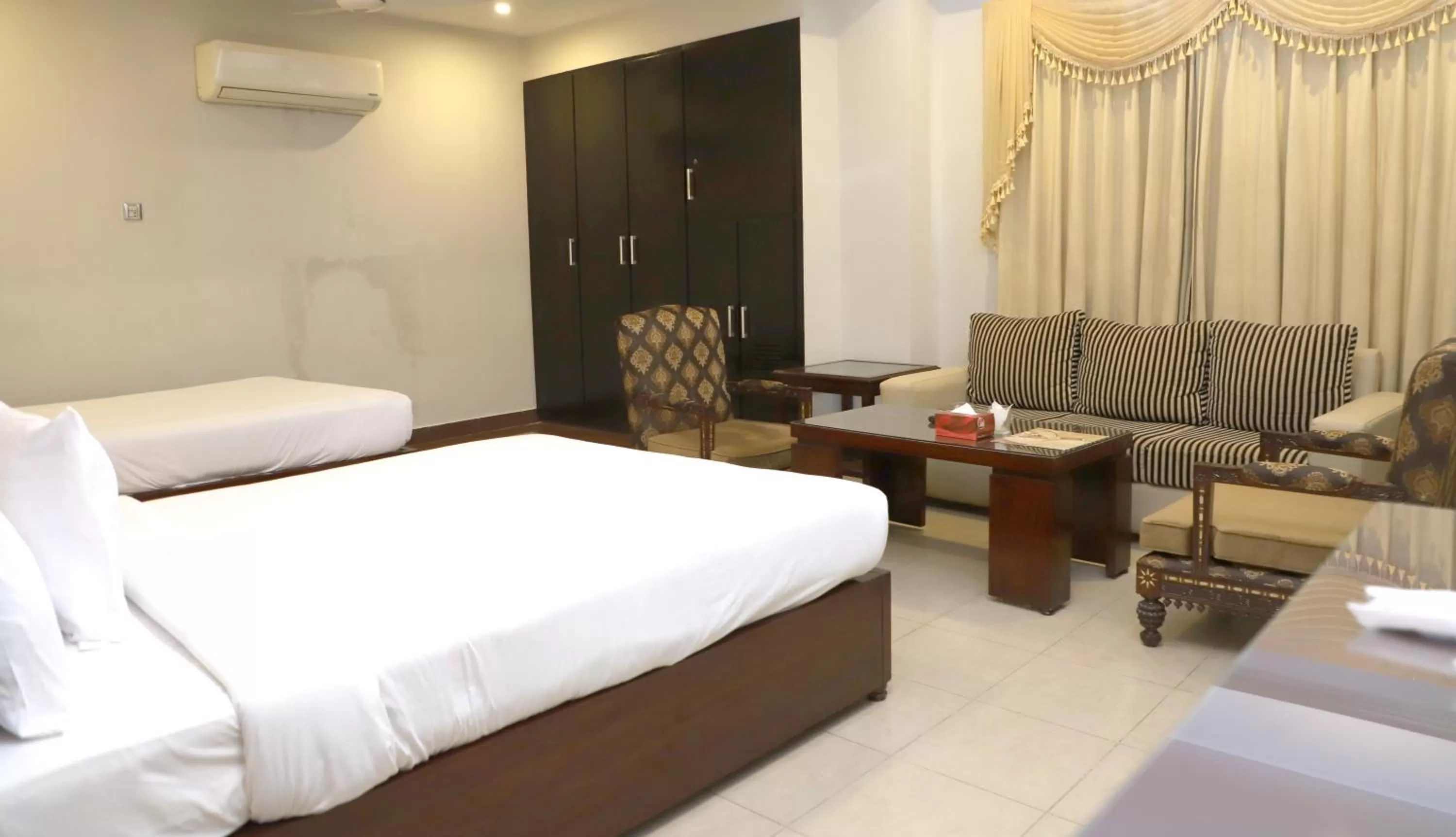 Photo of the whole room in Hotel Multan Continental