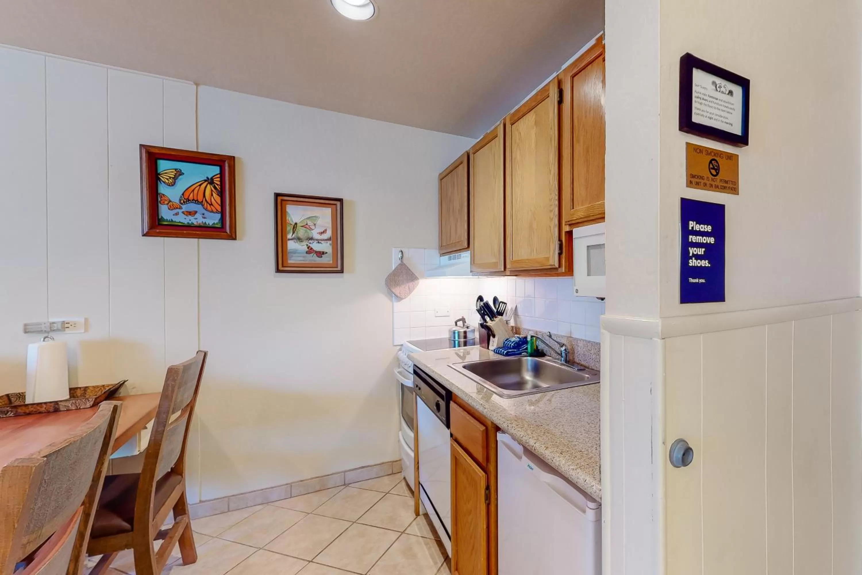 Kitchen/Kitchenette in Life at the Lodge