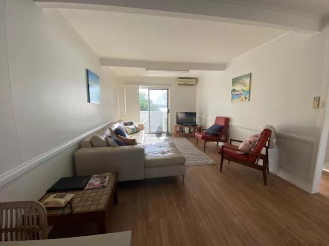 Photo of the whole room in Leisure-Lee Holiday Apartments