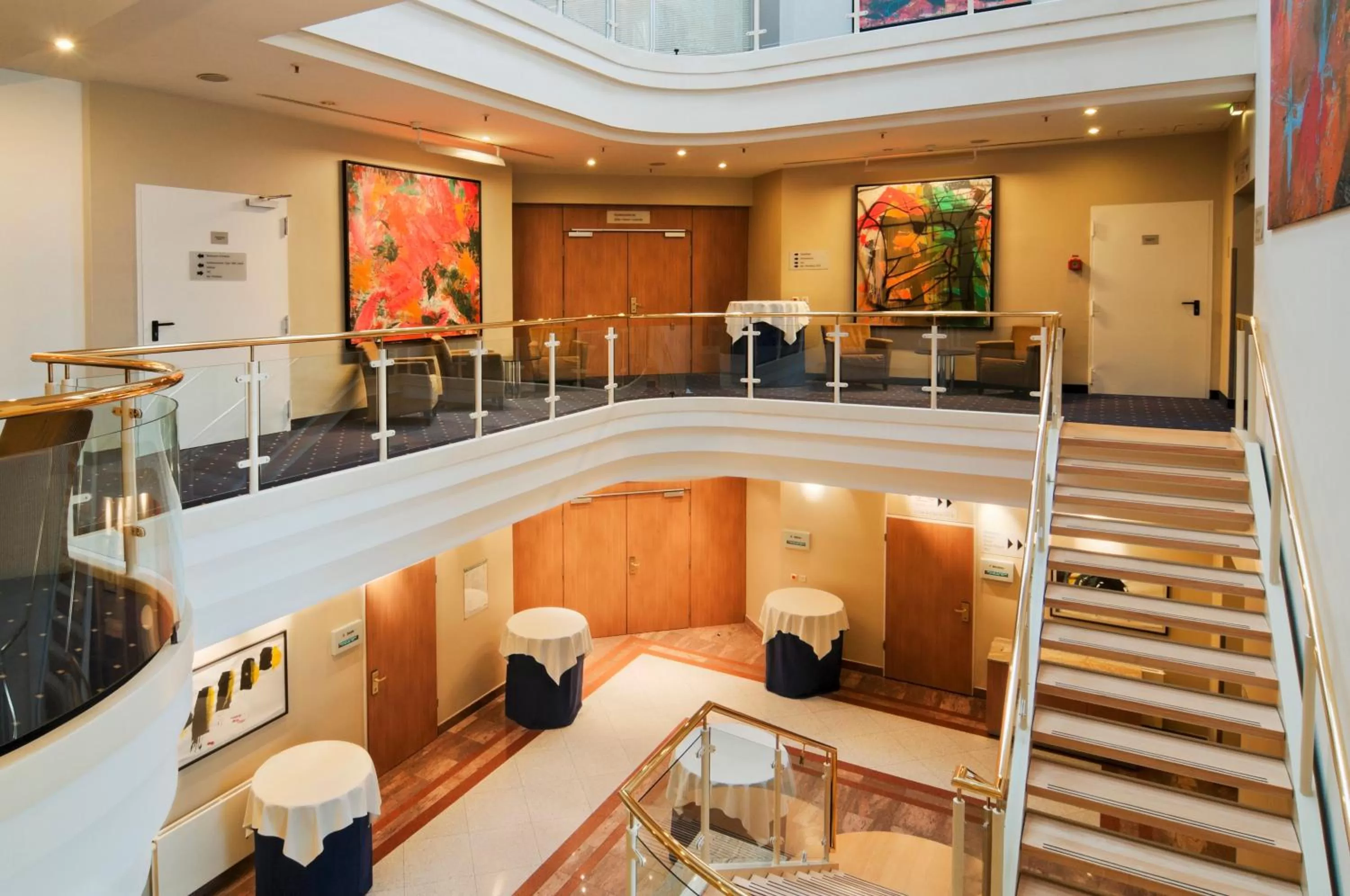 Restaurant/places to eat in Holiday Inn Hamburg, an IHG Hotel