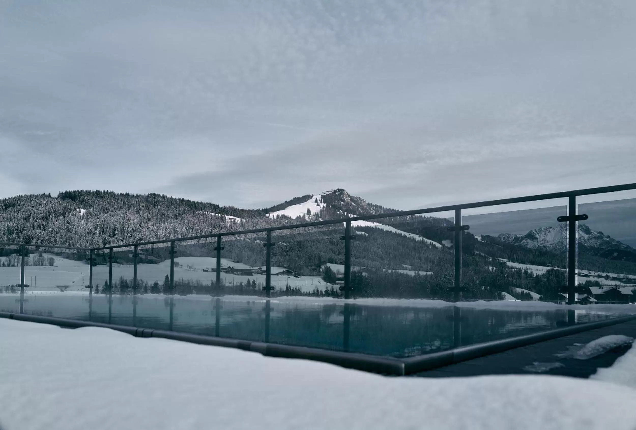 Swimming pool in Home suite home