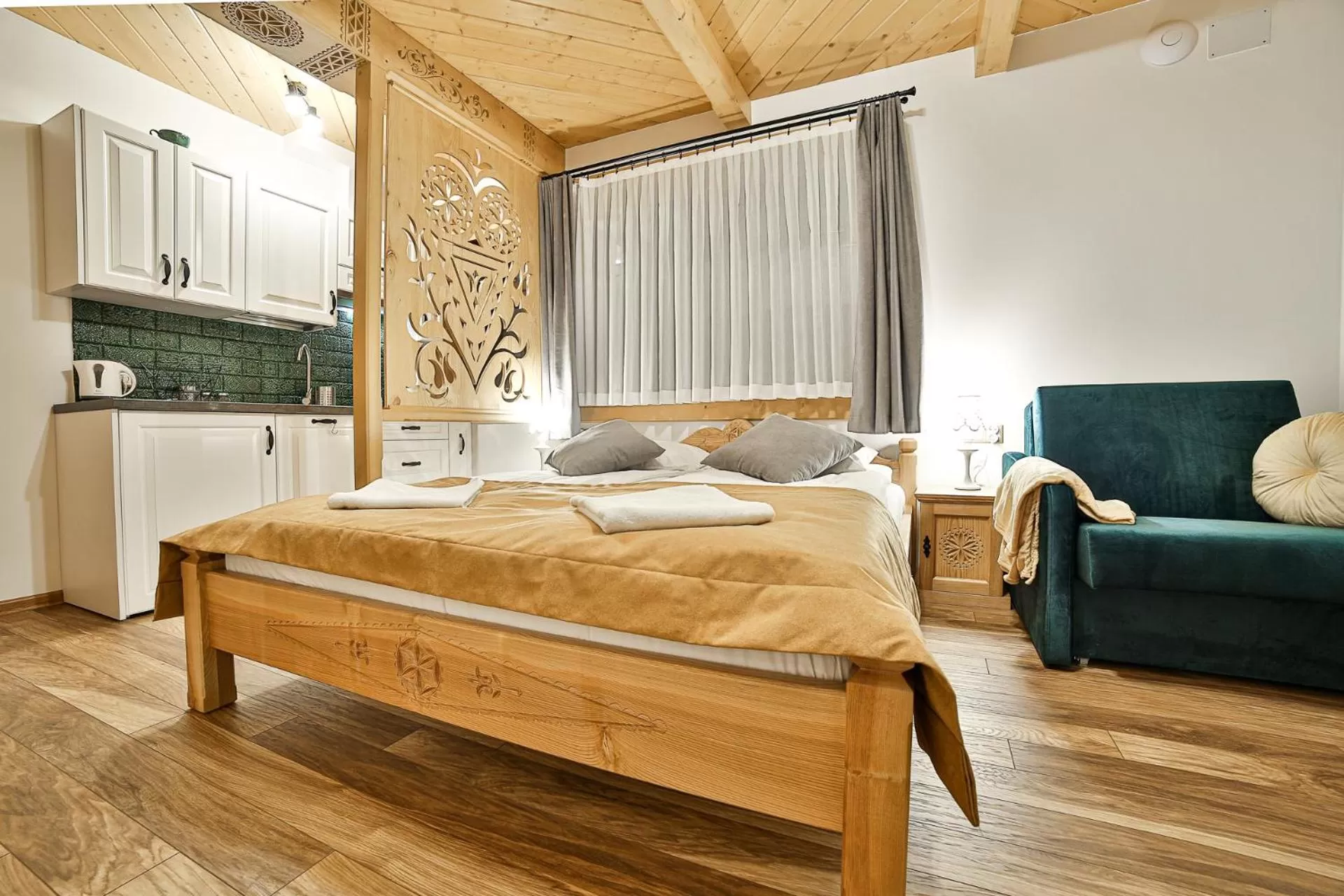 Kitchen or kitchenette, Bed in Górskie Wspomnienie