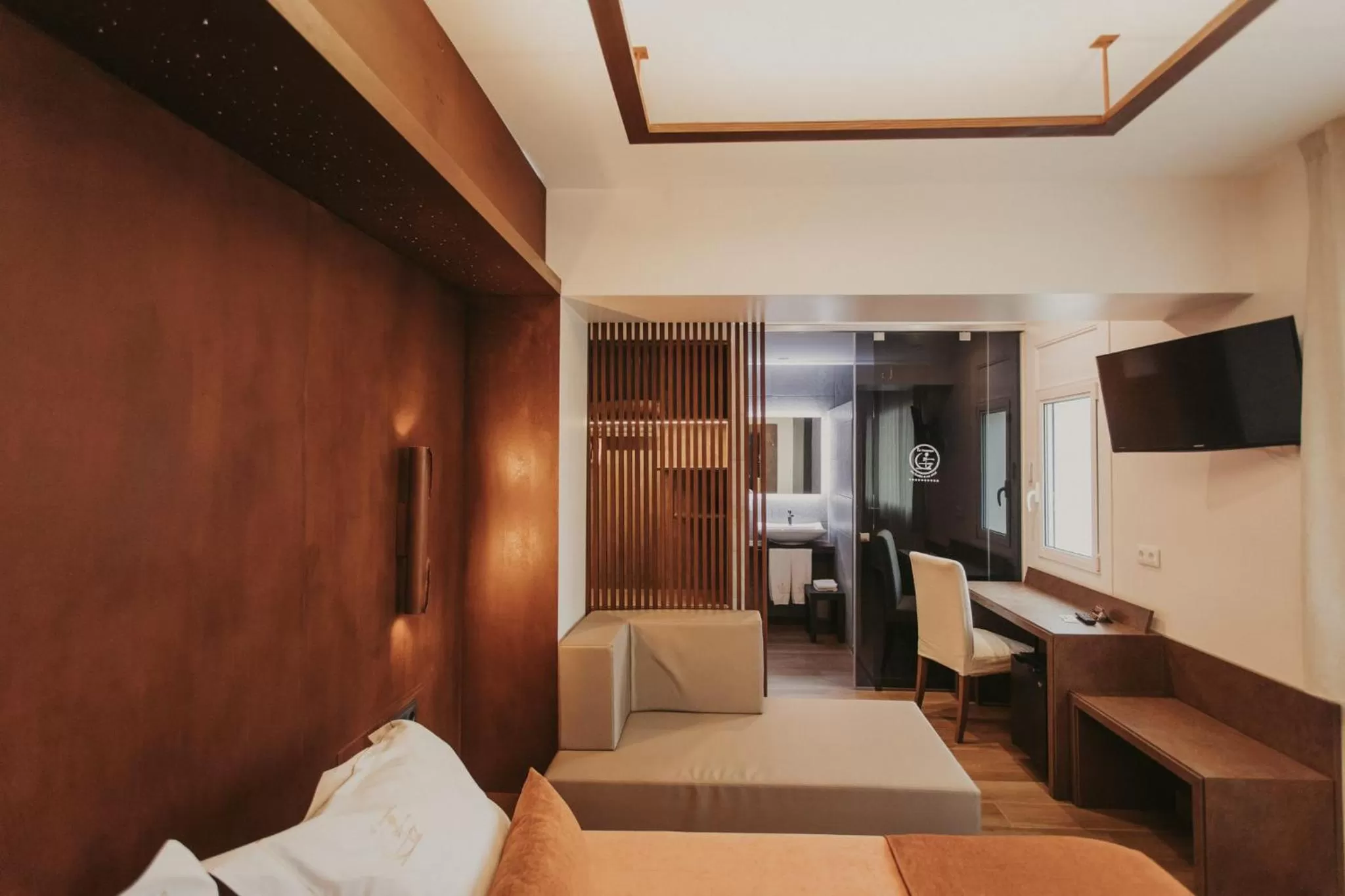 Photo of the whole room, Bed in La Trobada Hotel Boutique