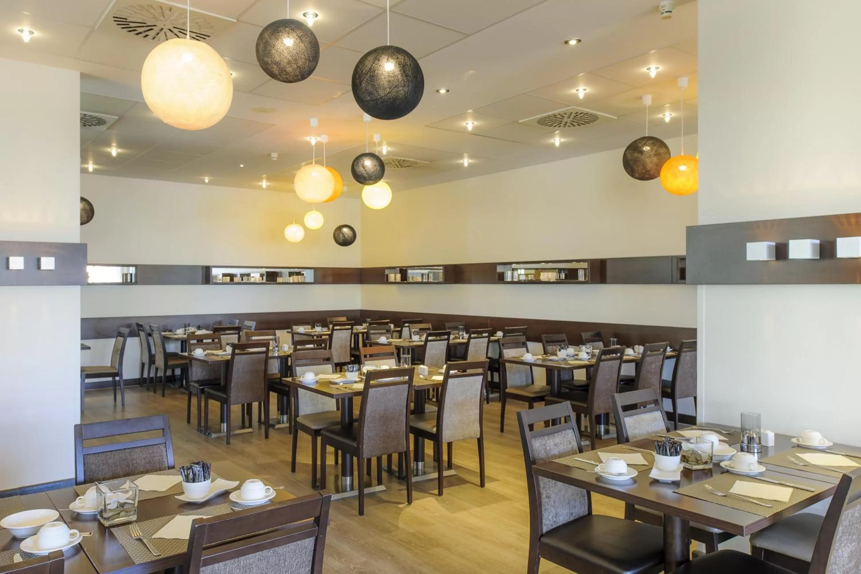 Restaurant/places to eat in Mercure Kamen Unna