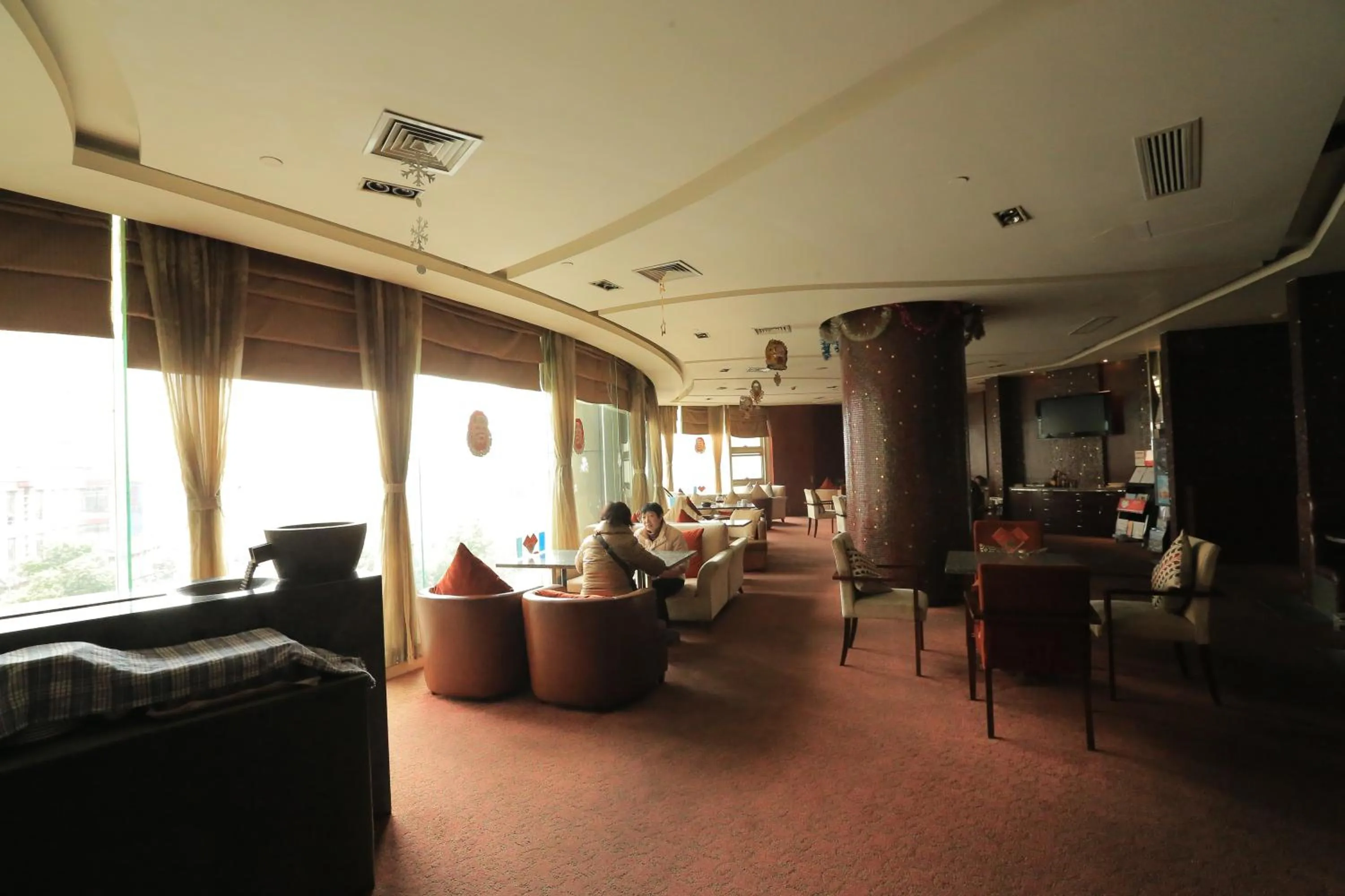 Restaurant/places to eat in Westlake 7 Service Apartment