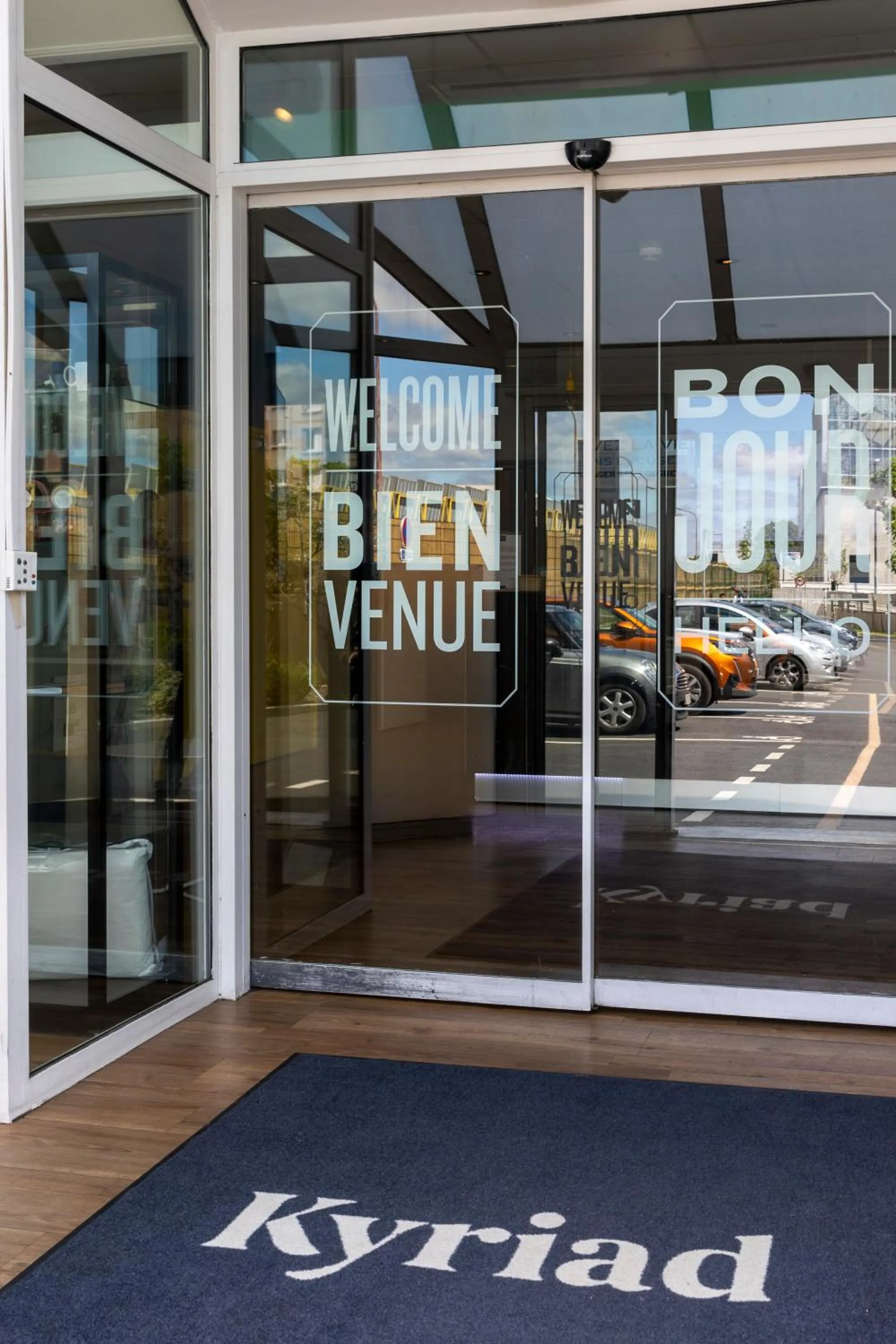 Facade/entrance in Kyriad Paris Ouest - Colombes