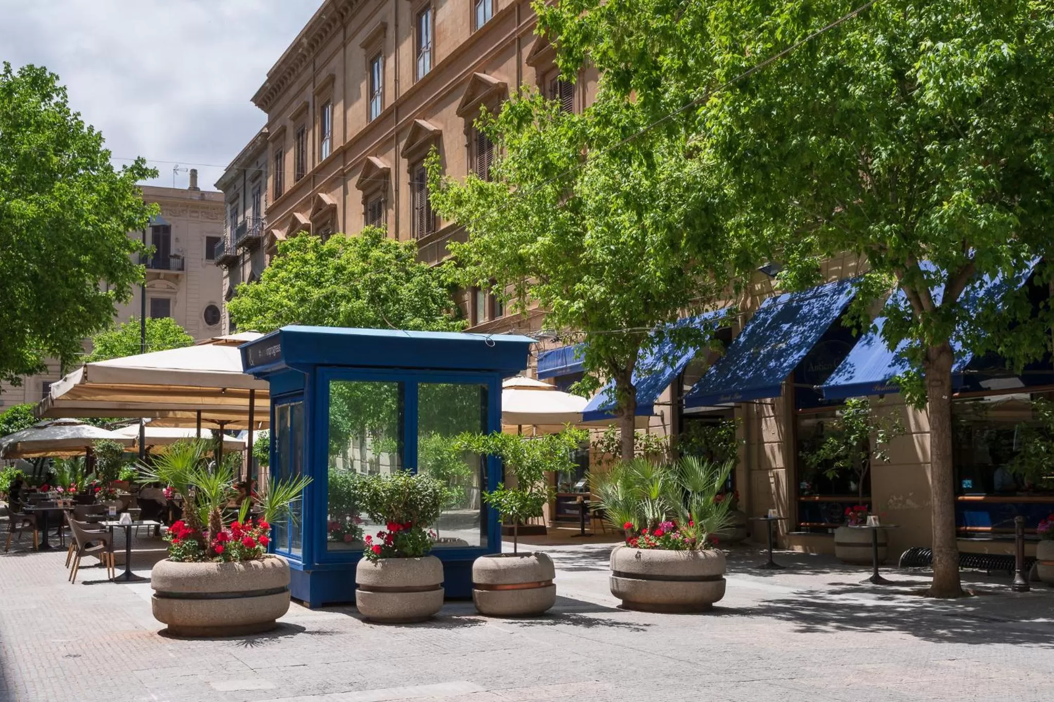 Property building in Belmonte102 Esclusive Suites