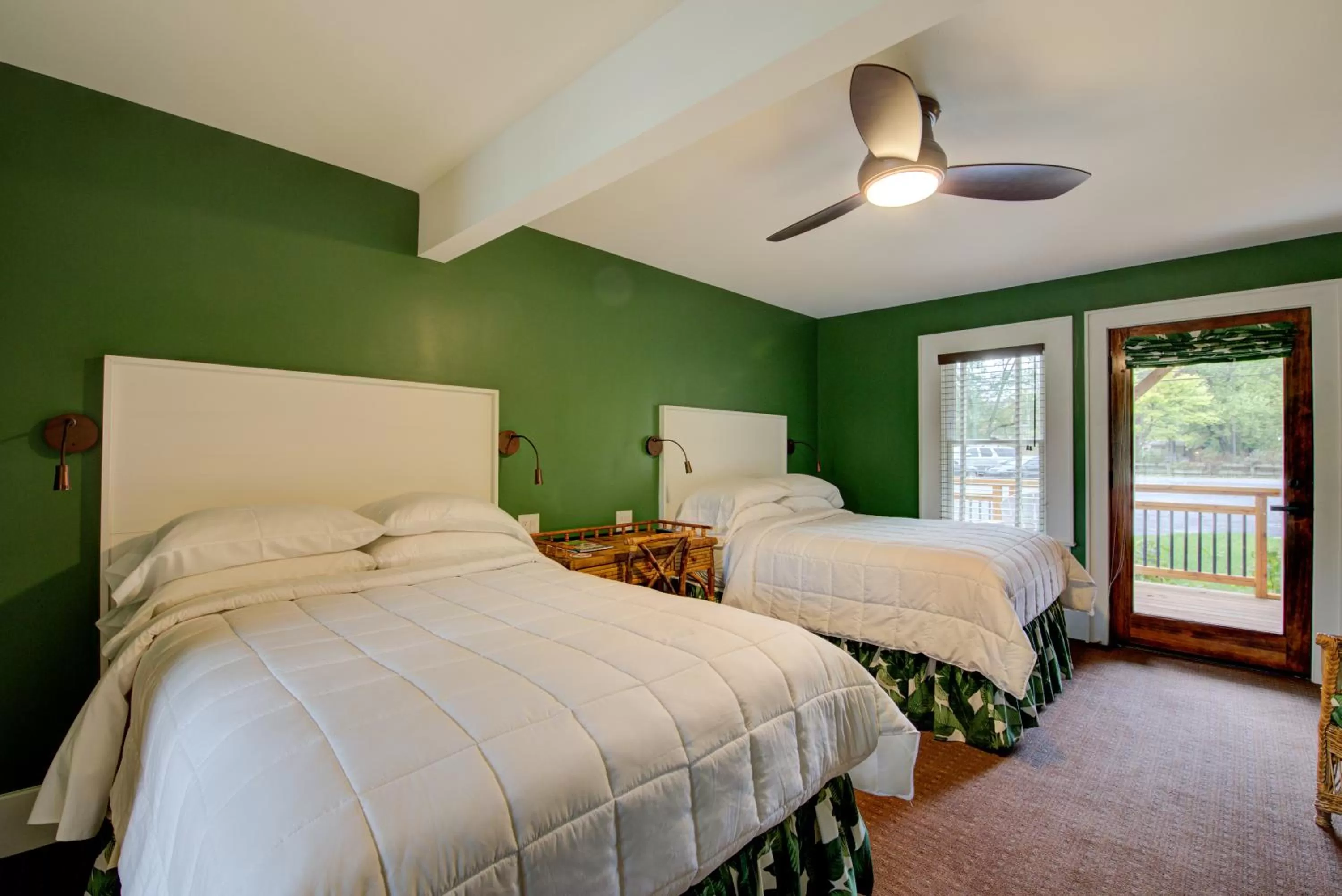 Photo of the whole room, Bed in Hotel Broad Ripple