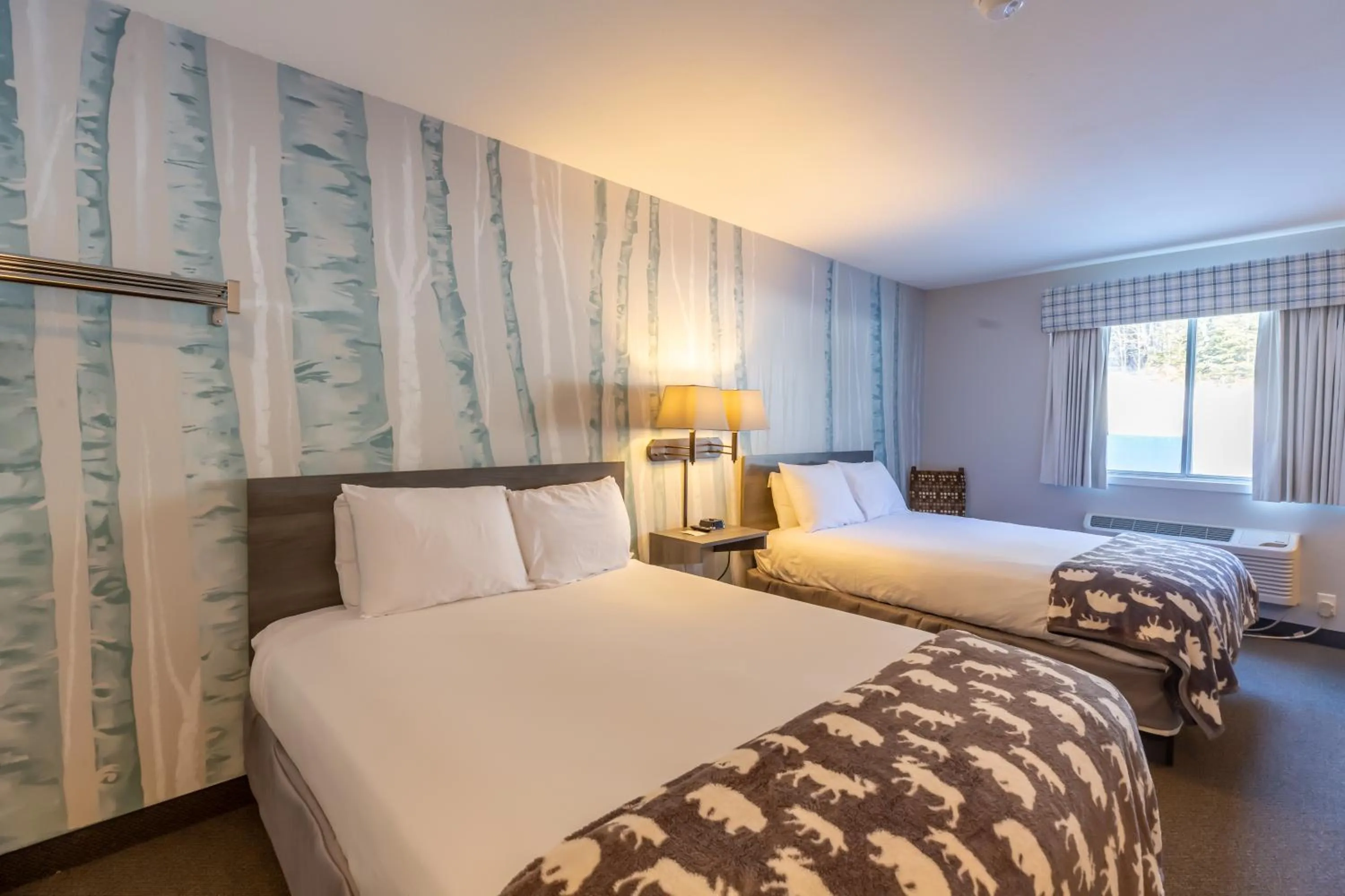 Bed in Mountain Inn at Lutsen