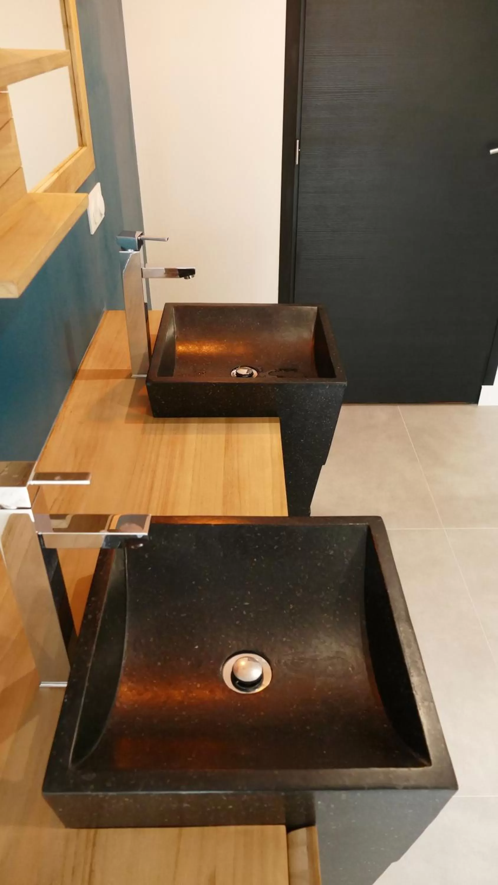 TV/Entertainment Center in La Rochelle et l'Aunis