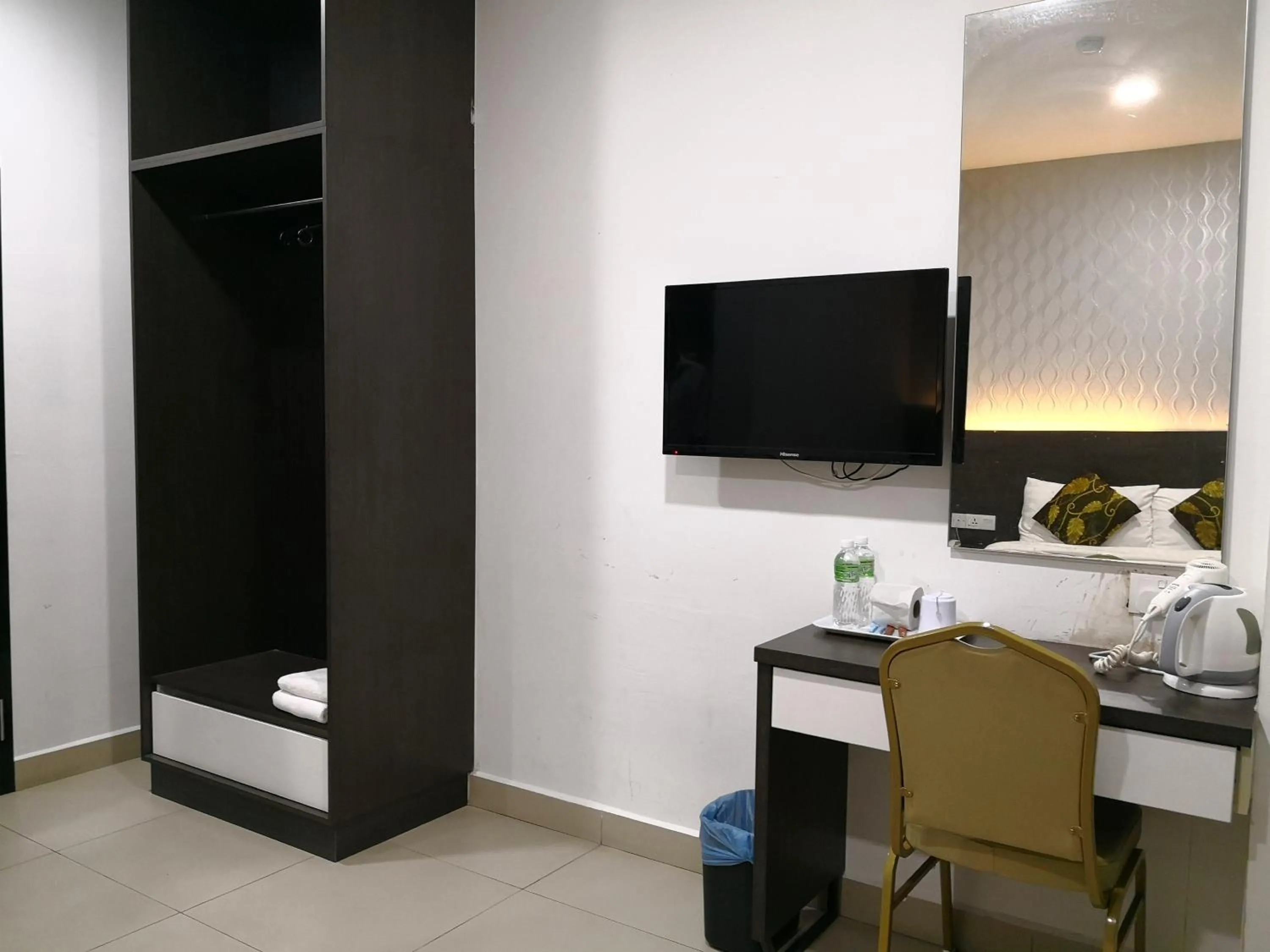 Bedroom in D'Metro Hotel