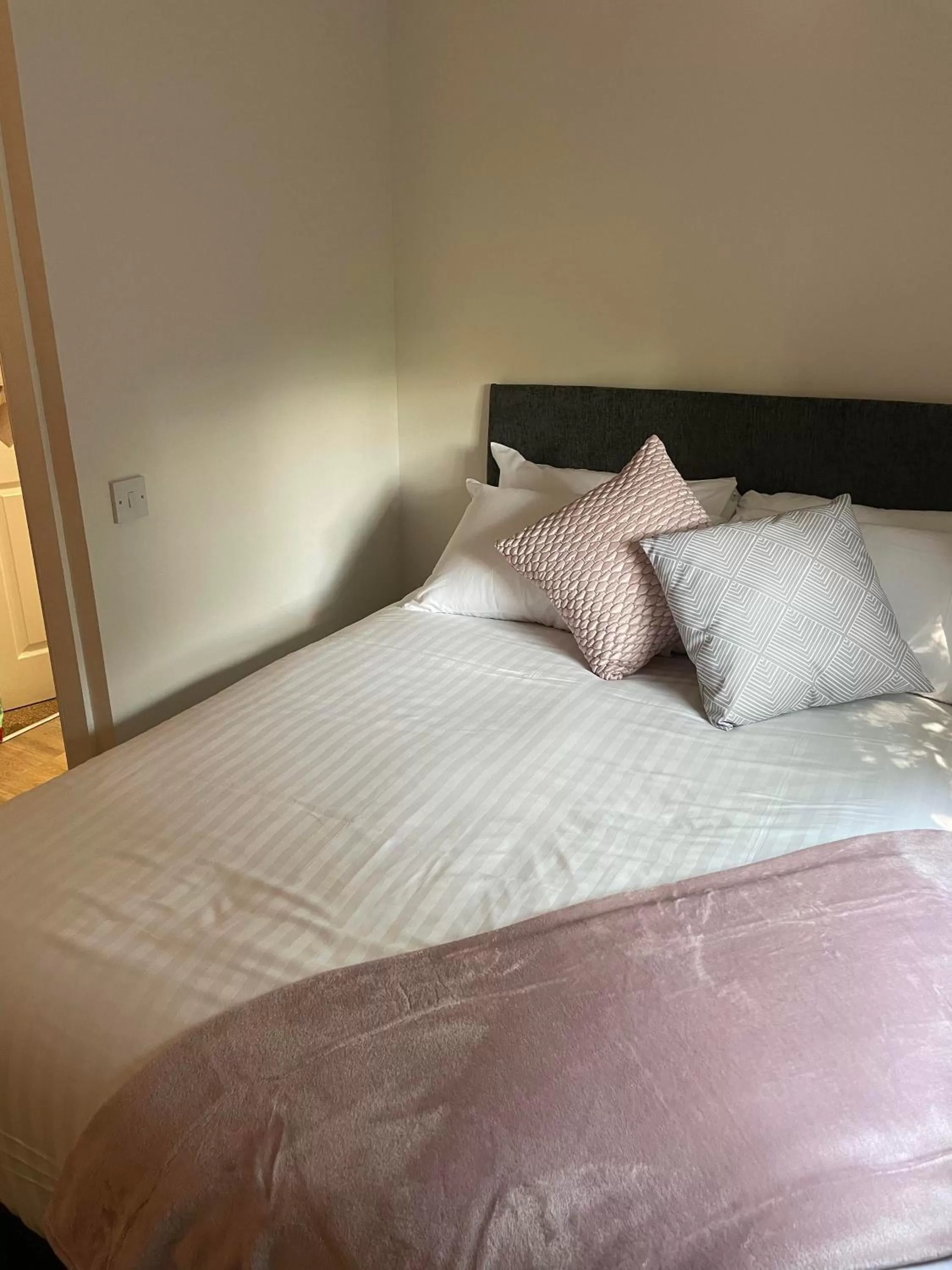 Bed in Inglewood House and Spa