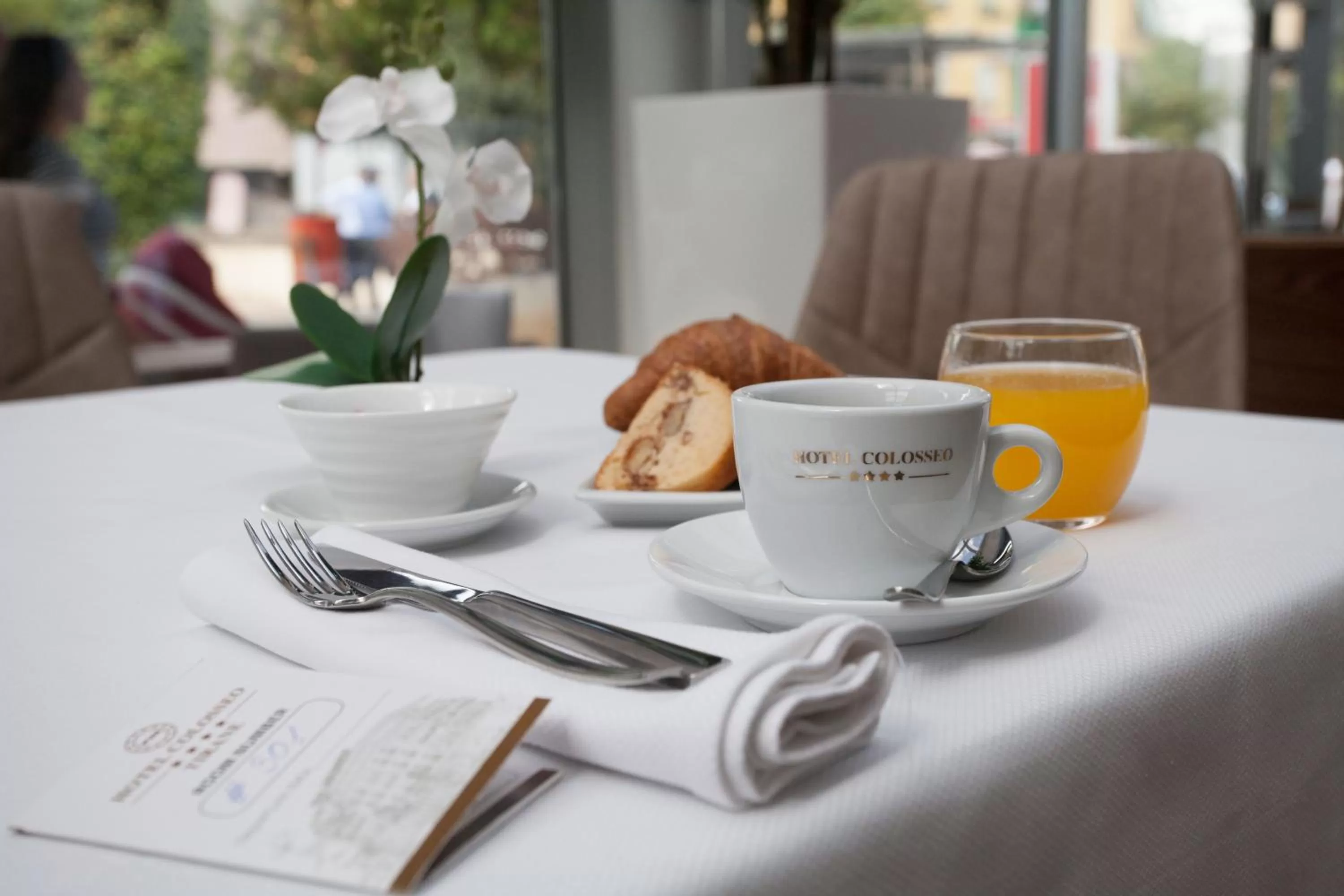 Restaurant/places to eat in Hotel Colosseo Tirana