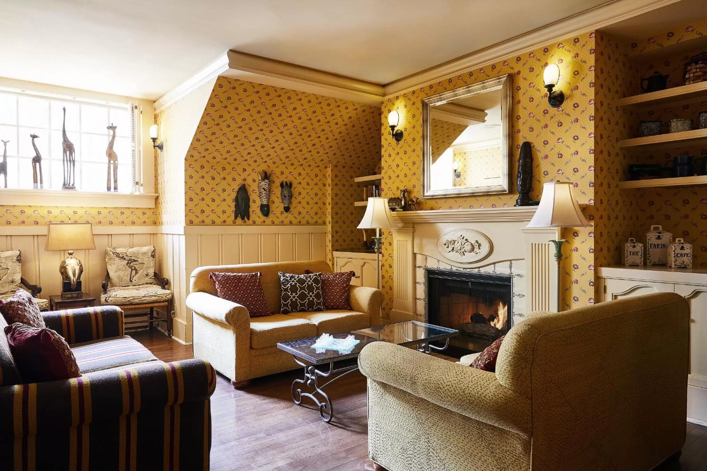 Lobby or reception in Petite Auberge